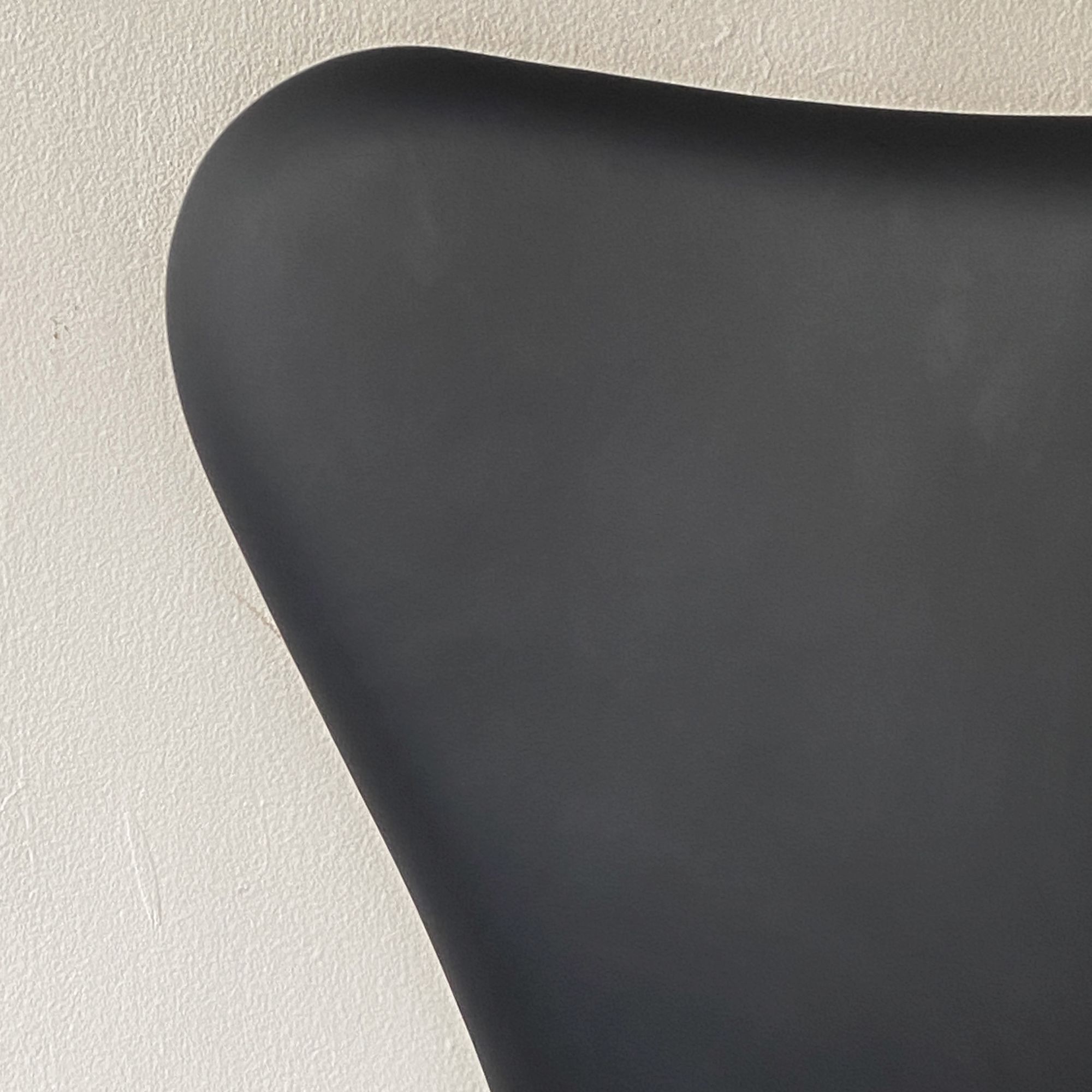 Seven Chair Black Leather - minä perhonen