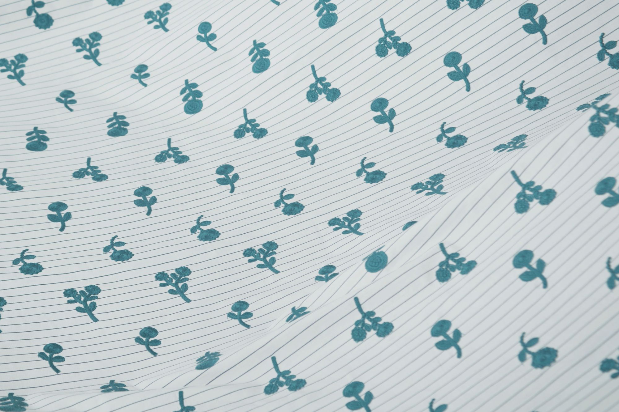 ミナペルホネン　bonheur 花柄　刺繍　フリル　ワンピース ブラック　38 ミナペルホネン bonheur 花柄 刺繍 フリル ワンピース ブラック 38