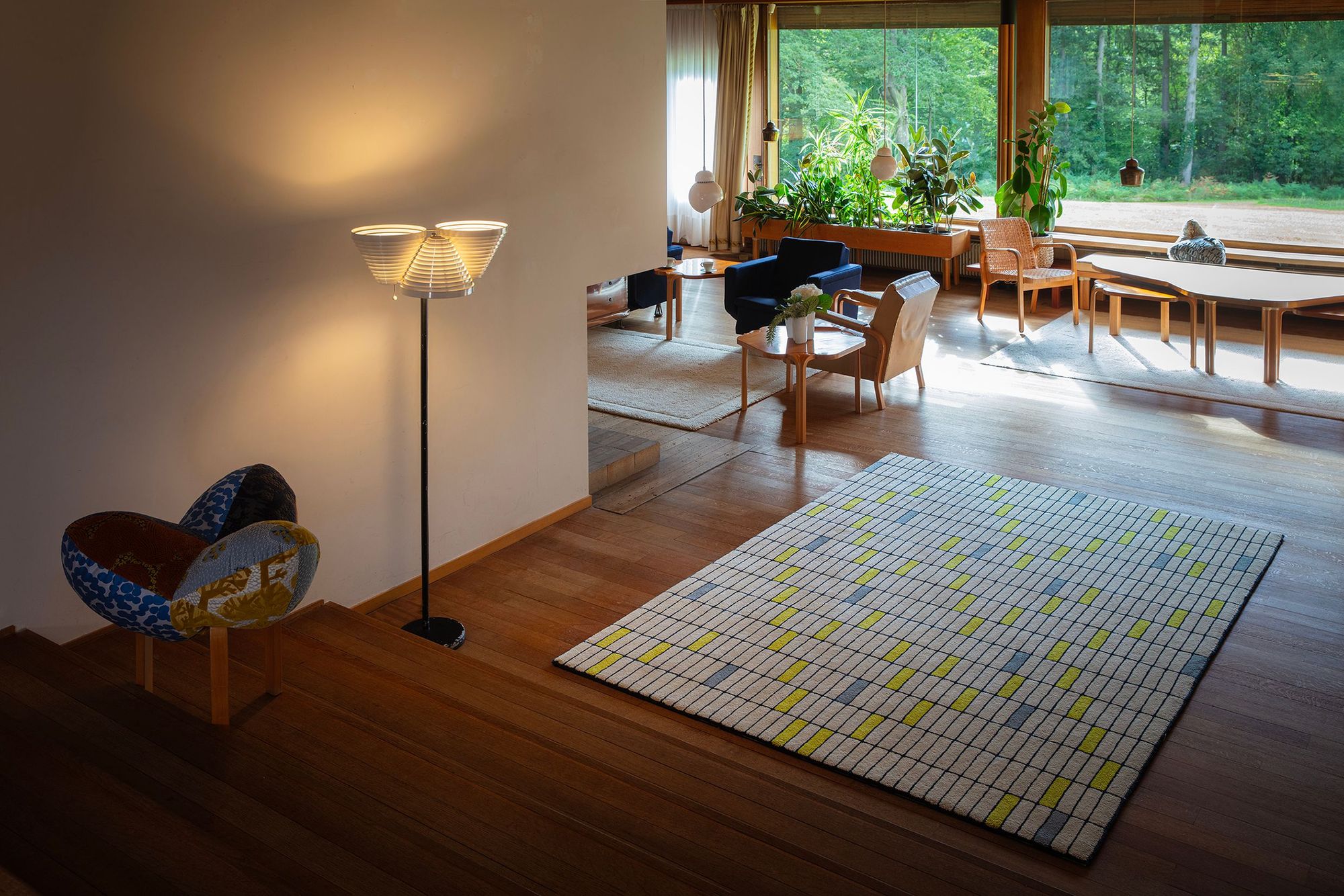 Hall & Living room - minä perhonen