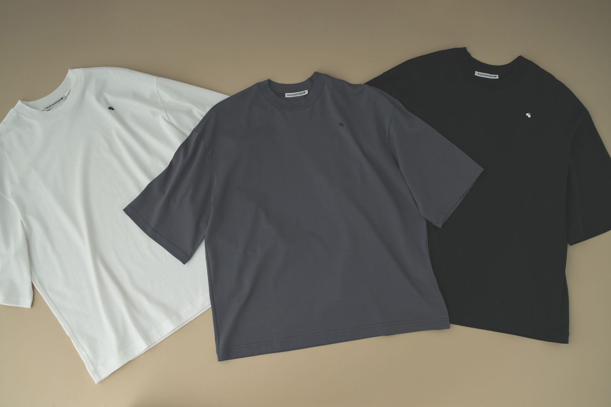 pelata ハーフスリーブカットソー - minä perhonen