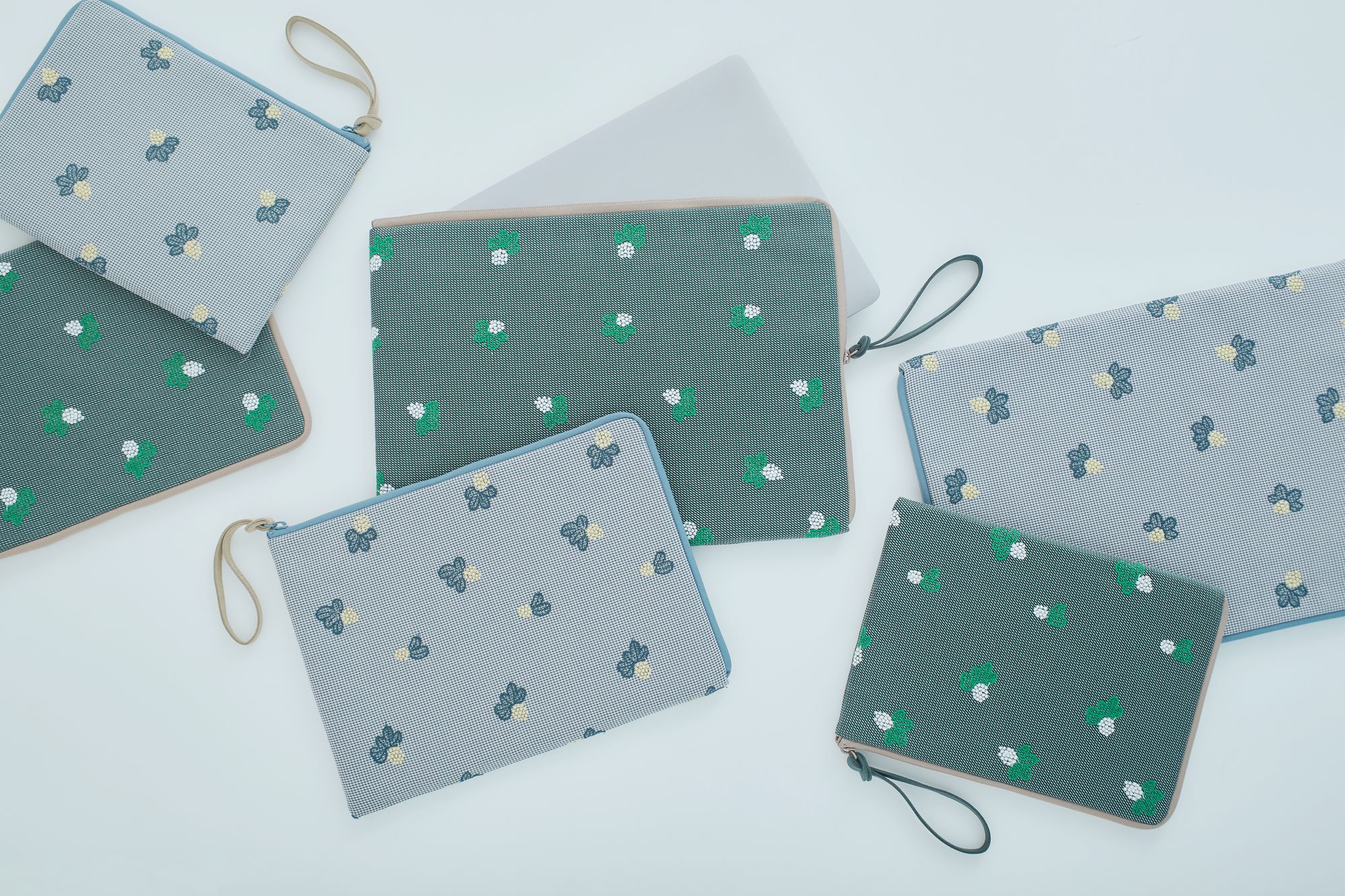 light berry pc pal / tablet pal - minä perhonen