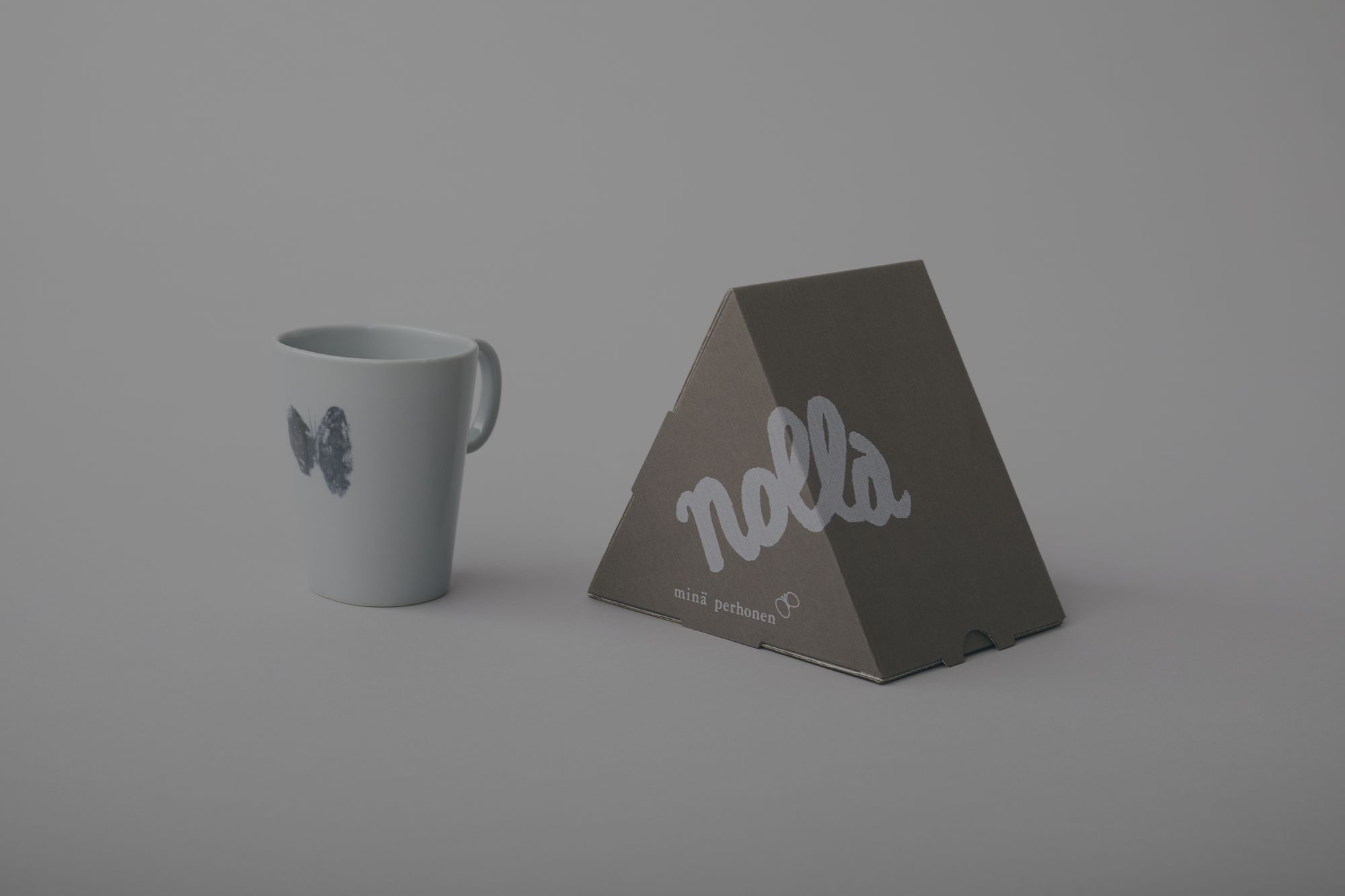 nolla -choucho- マグカップ - minä perhonen