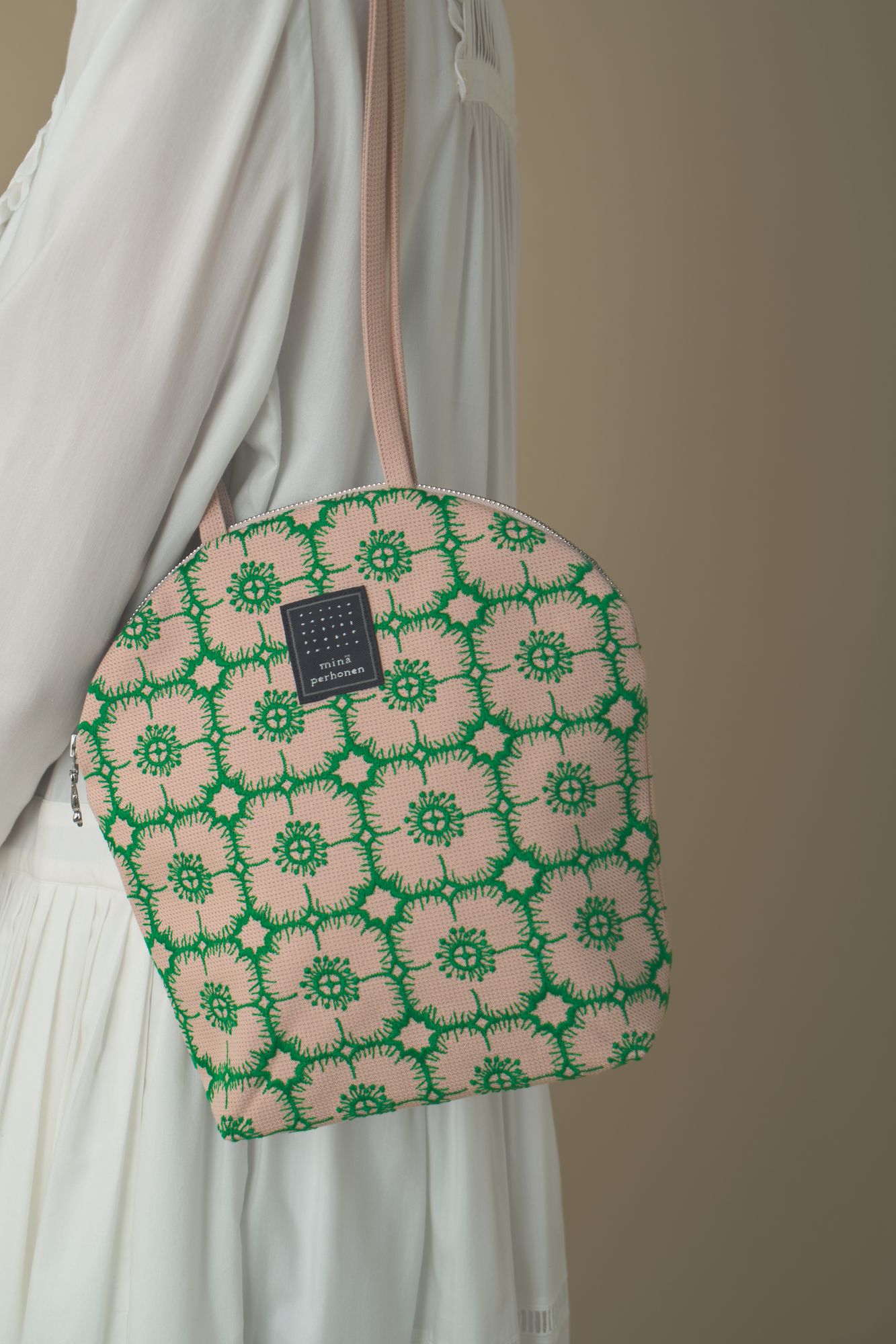 anemone muffin bag - minä perhonen