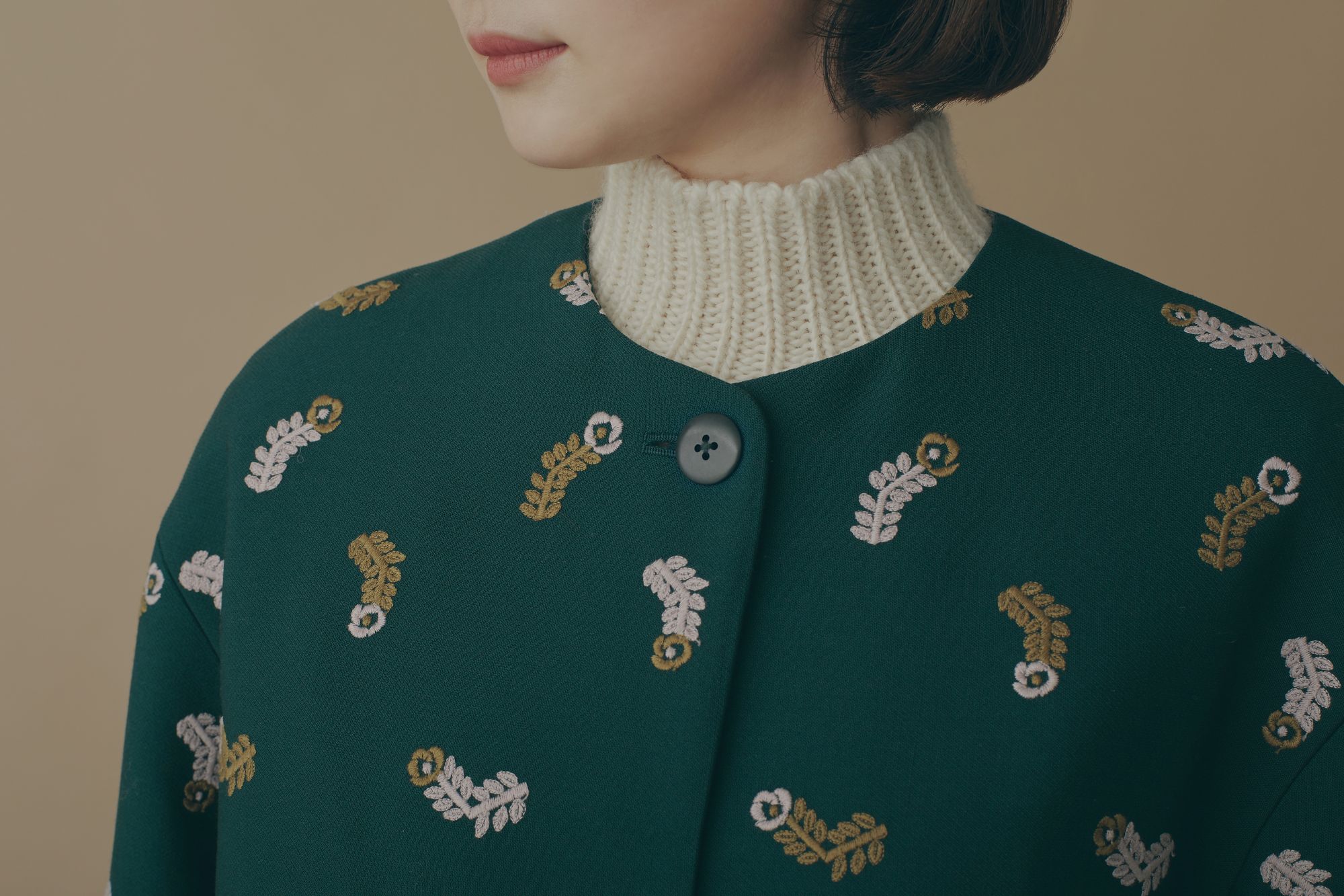 petal feather ノーカラーコート - minä perhonen