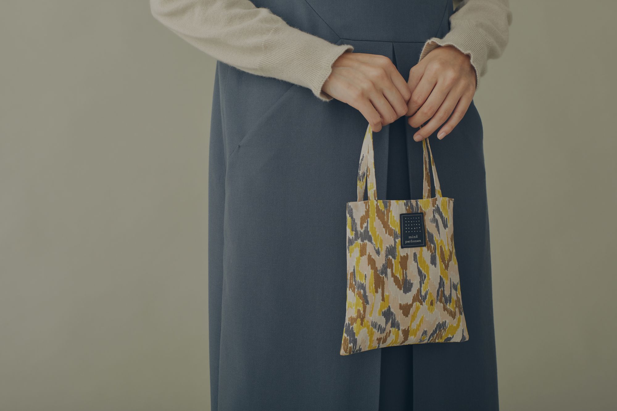 light dance ミニバッグ - minä perhonen