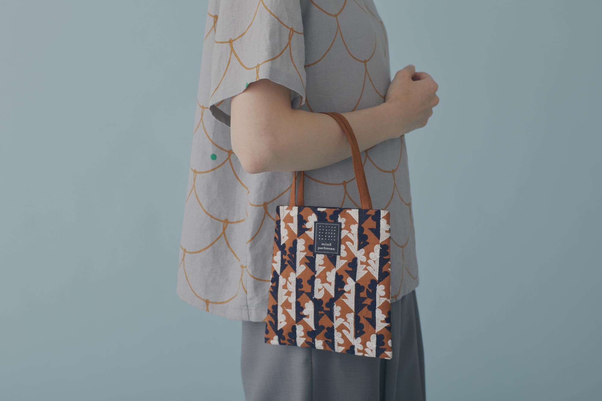 ミナペルホネン　ハンドメイド　2wayミニバッグ☆ twin flower ミニバッグ - minä perhonen