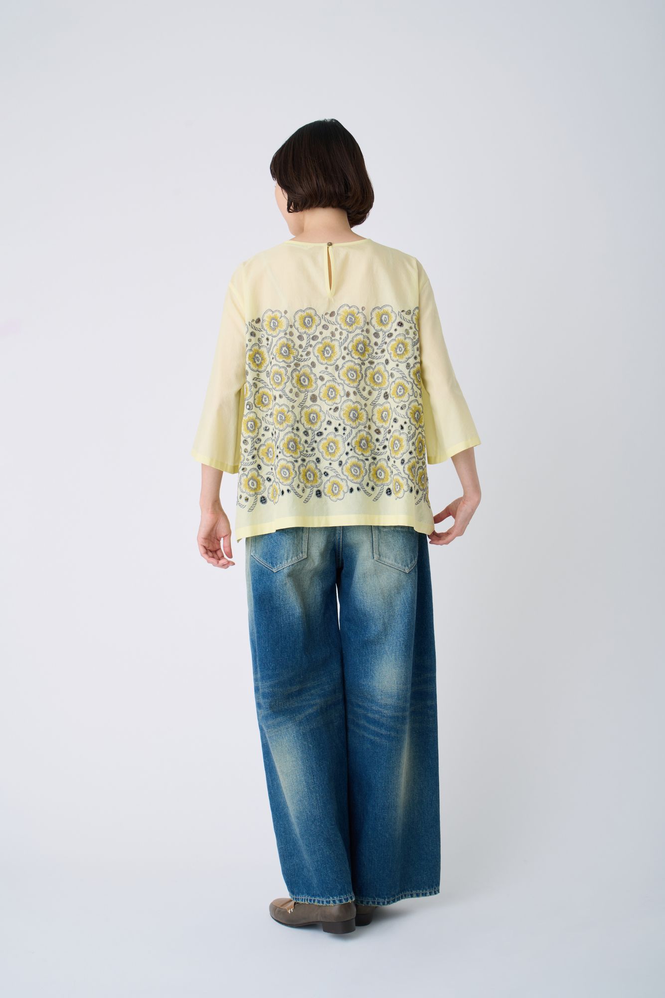 mina perhonen / ミナペルホネン | un jour フレンチスリーブ フレアブラウス シャツ | F | グレージュ | レディース mina perhonen ミナペルホネン anemone フレンチスリーブ 40 ライト
