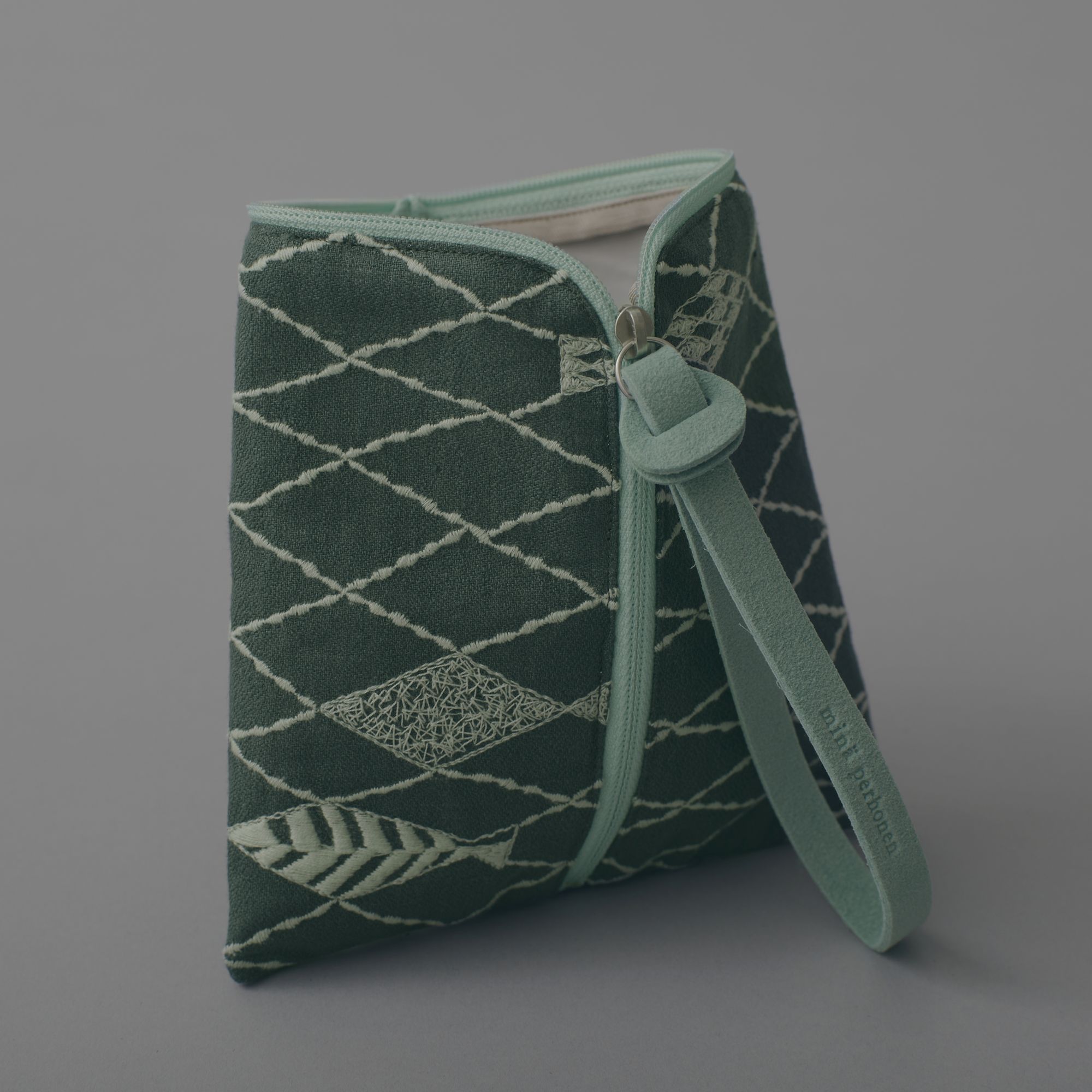 pacific tetra pouch - minä perhonen