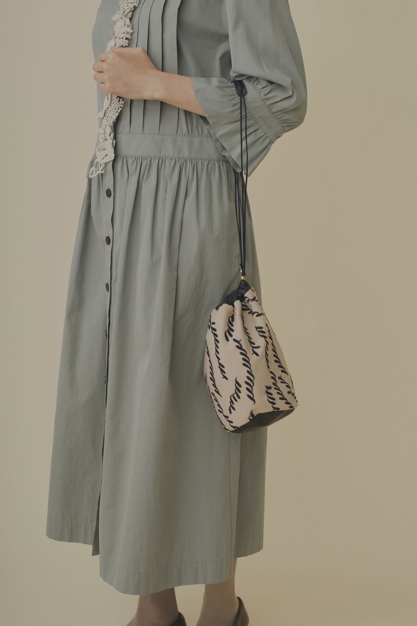 バッグ mina perhonen drop pochette ribbon stick ribbon stick drop pochette - minä perhonen