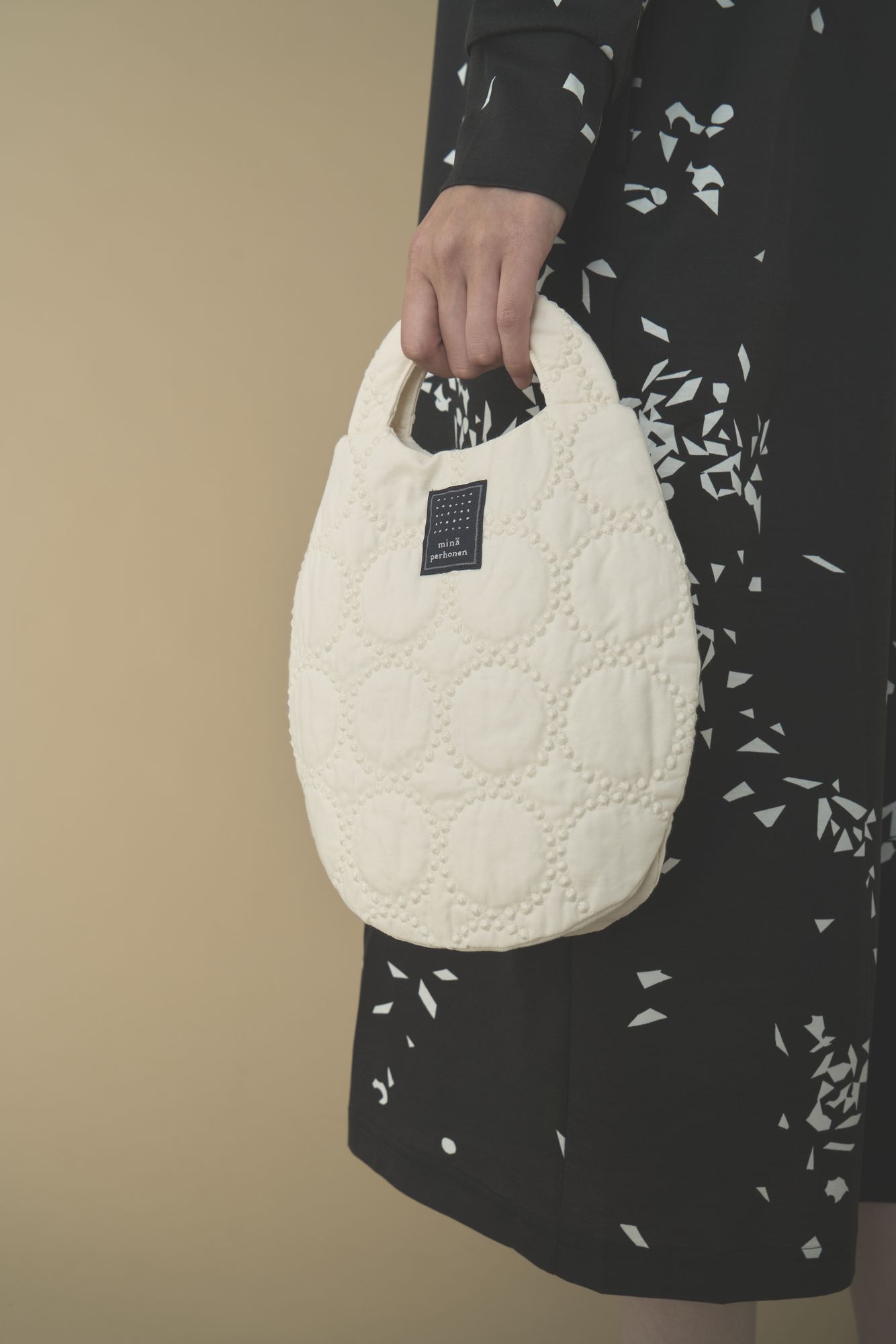 ミナ ペルホネン ウズラバッグ tambourine tambourine uzura bag - minä perhonen