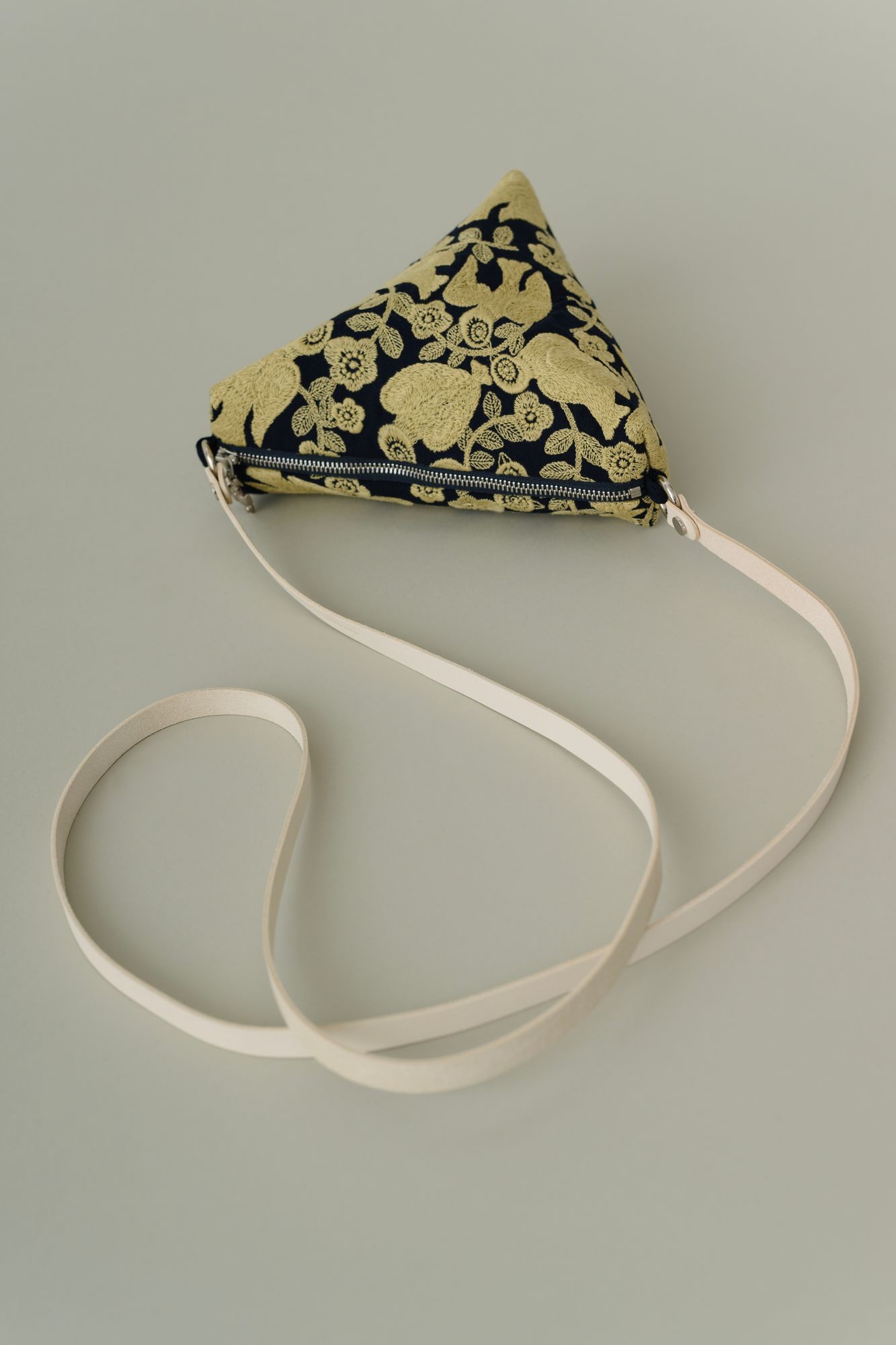 shoulder strap - minä perhonen