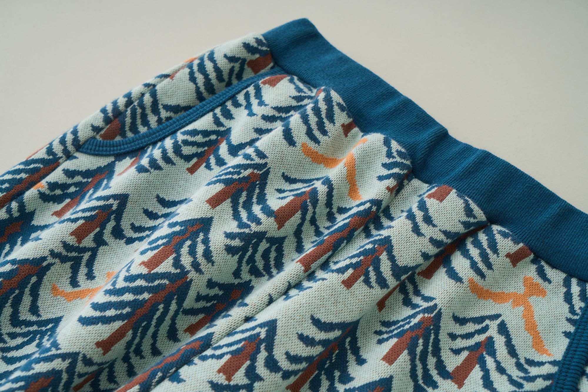 mina perhonen ガウチョパンツ グレー 総柄 rain track wing tree パンツ - minä perhonen