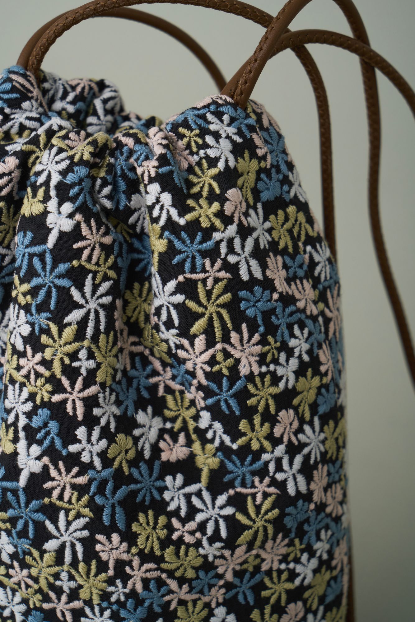 star garden canelé pochette - minä perhonen