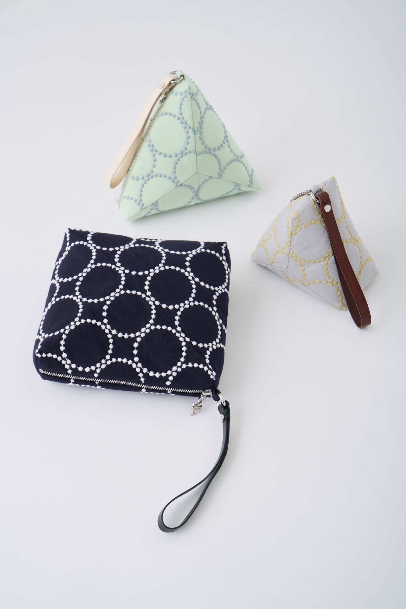tambourine crystal pouch - minä perhonen
