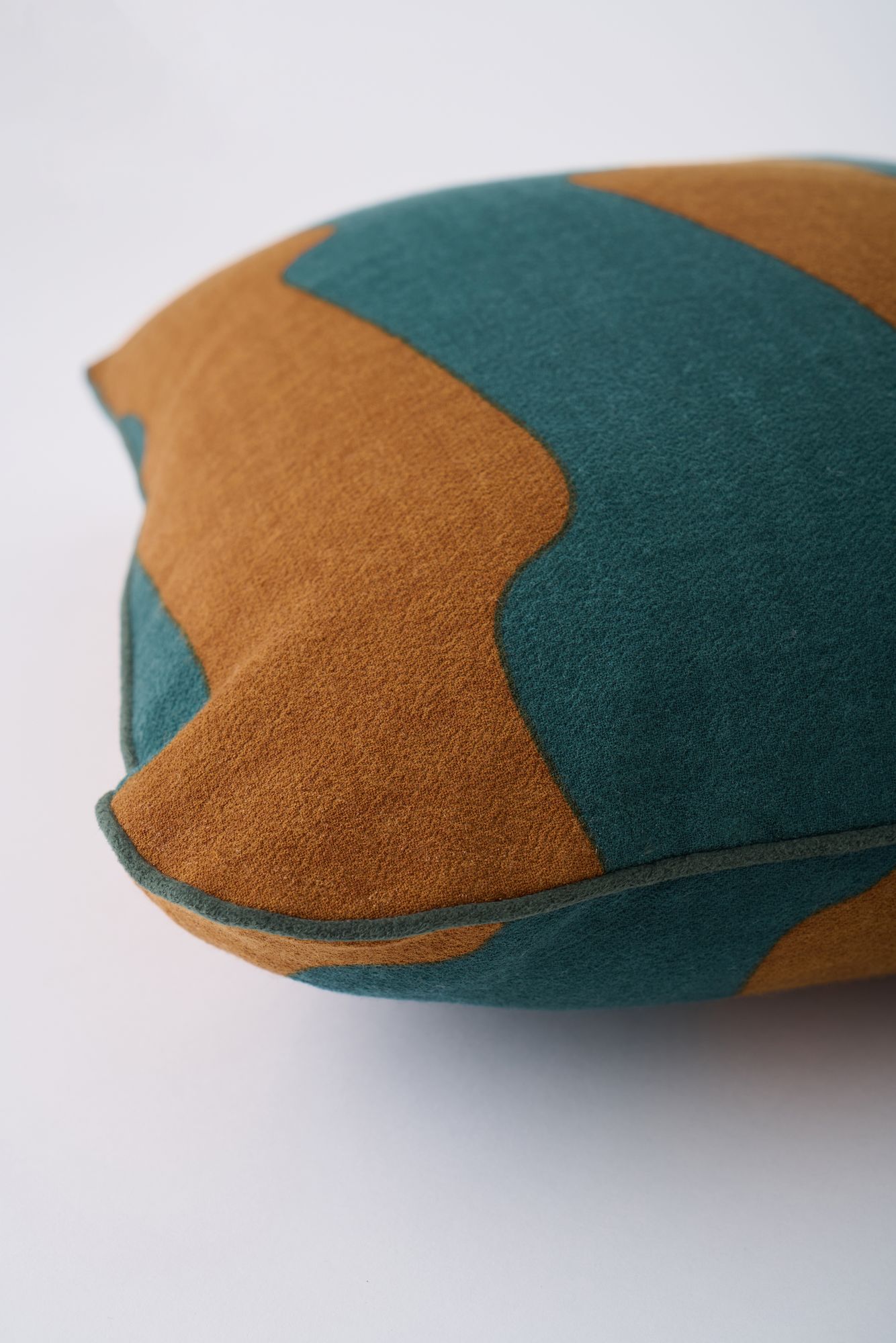 wind flag gnocchi cushion - minä perhonen