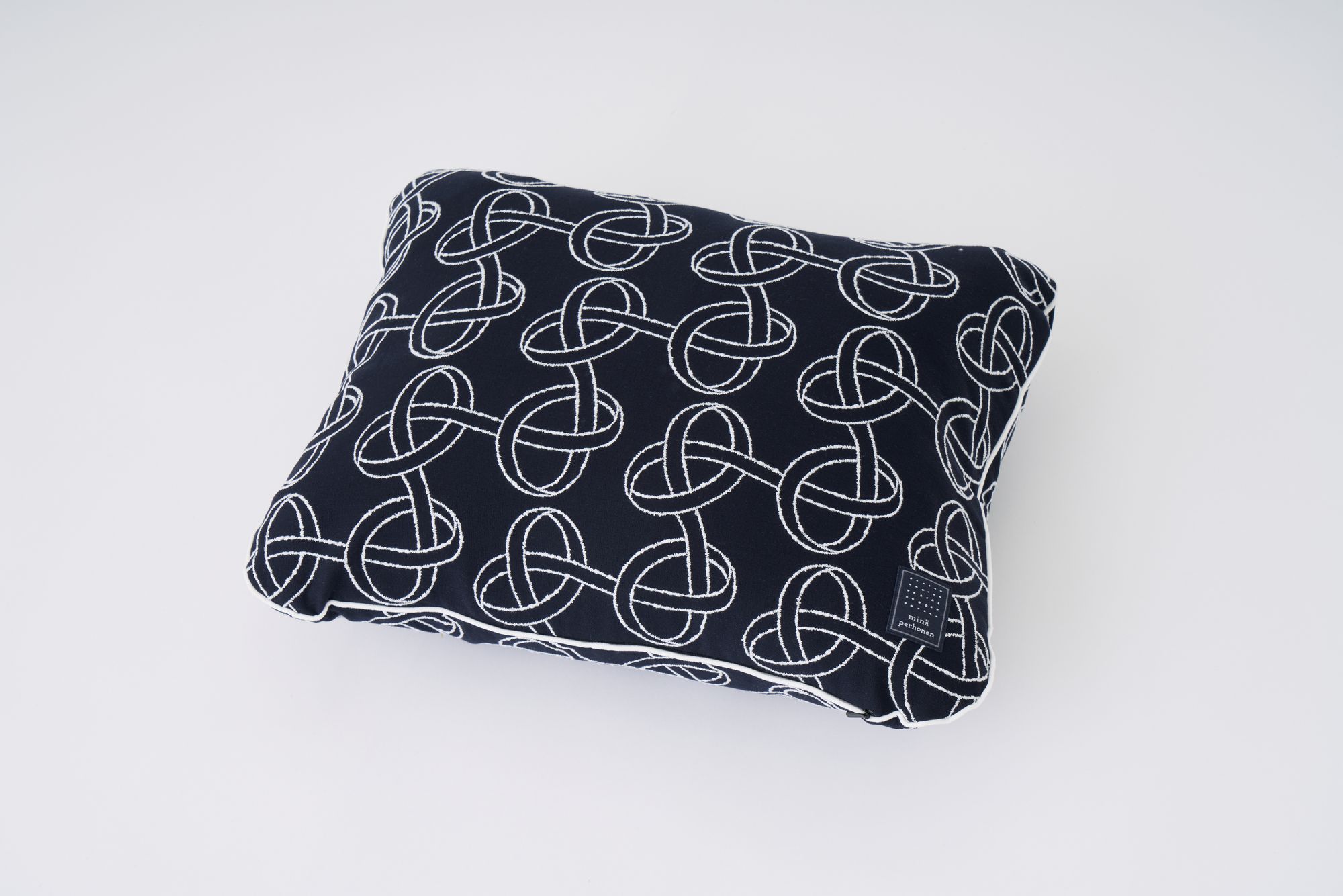 sitoa gnocchi cushion - minä perhonen