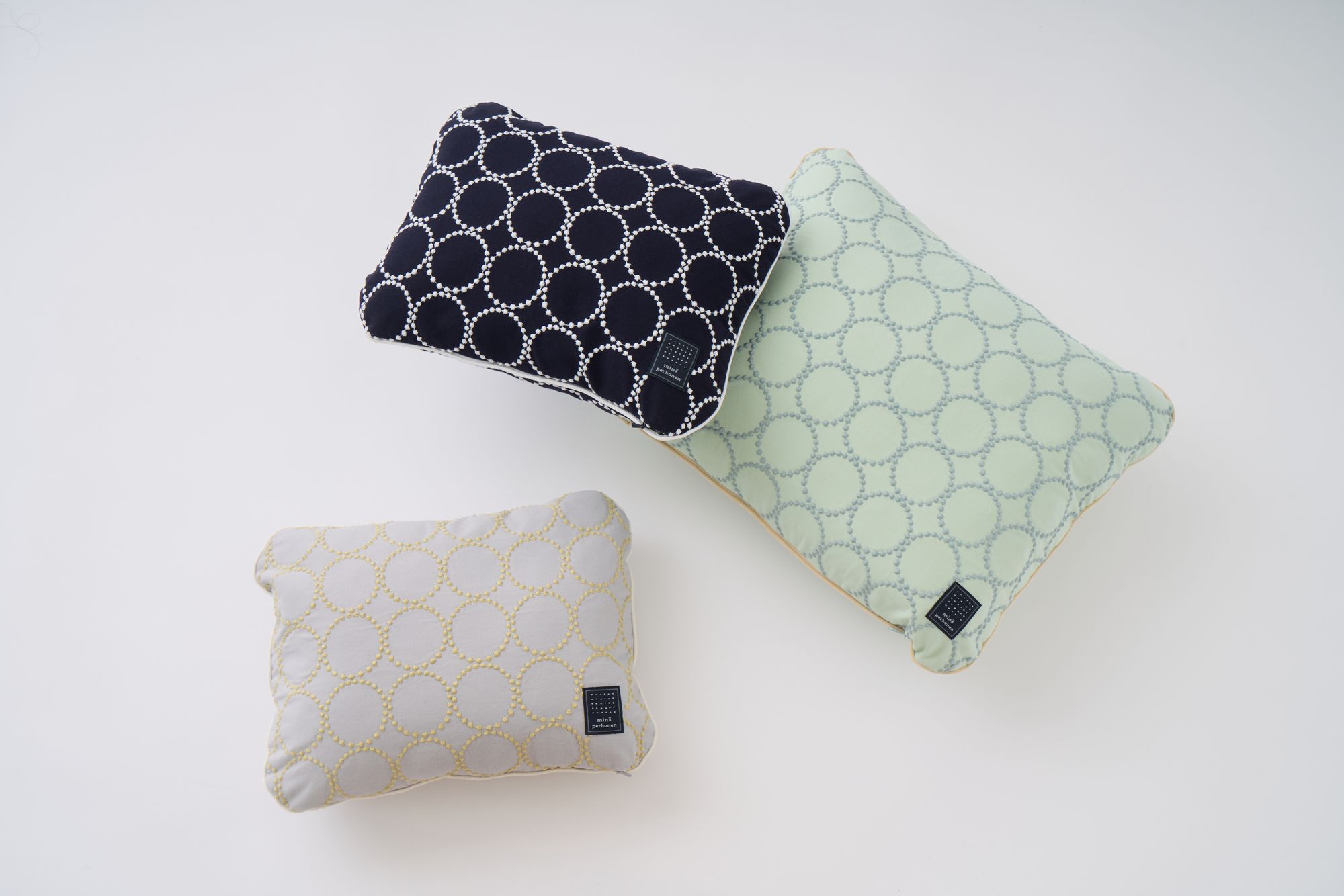 ミナペルホネン　クッションS タンバリン　gnocchi 新品 tambourine gnocchi cushion - minä perhonen