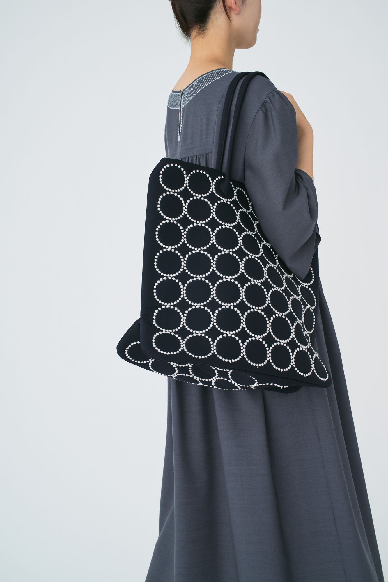 【受注製作】ミナペルホネン タンバリンブラック×ブラック　ボディバッグ tambourine pave bag - minä perhonen
