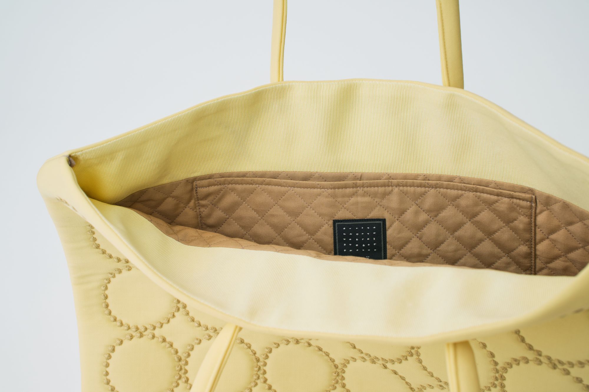 ⚮̈ミナペルホネン　ヌッピバッグ➕（プラス）tambourine beige tambourine pave bag - minä perhonen