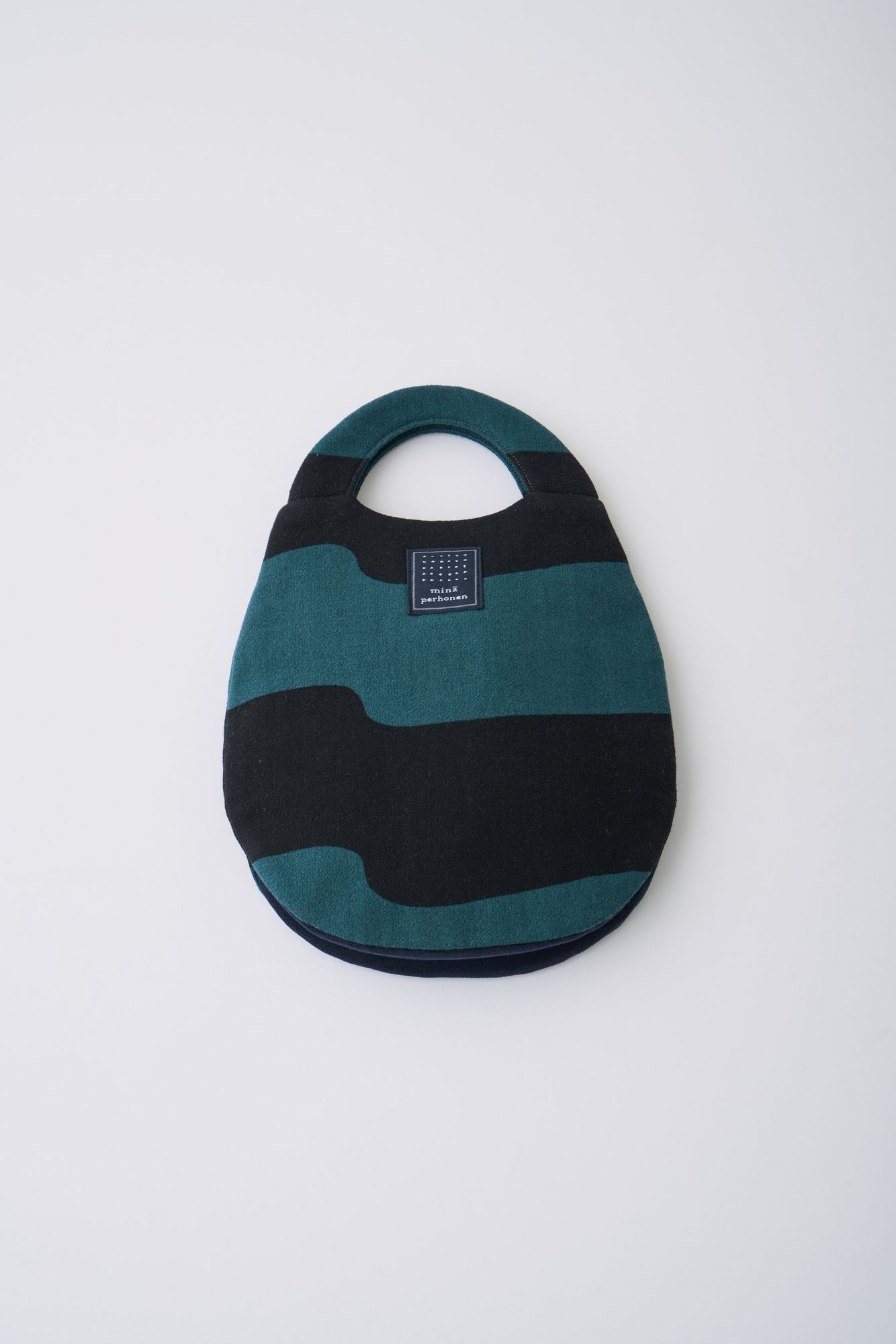 wind flag uzura bag - minä perhonen