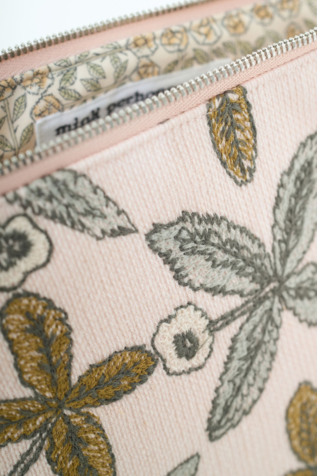 ごうさま専用　ミナペルホネン ×ヌノイトアソビ　frost garden windmill flower quartz pouch - minä perhonen