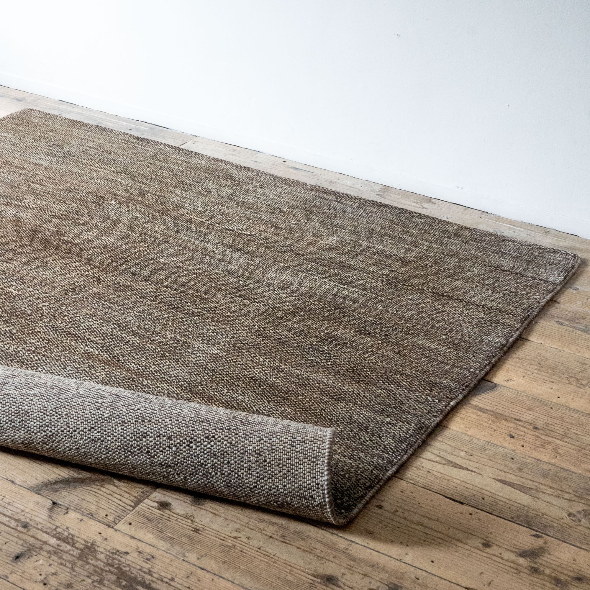 Rug Brown - minä perhonen