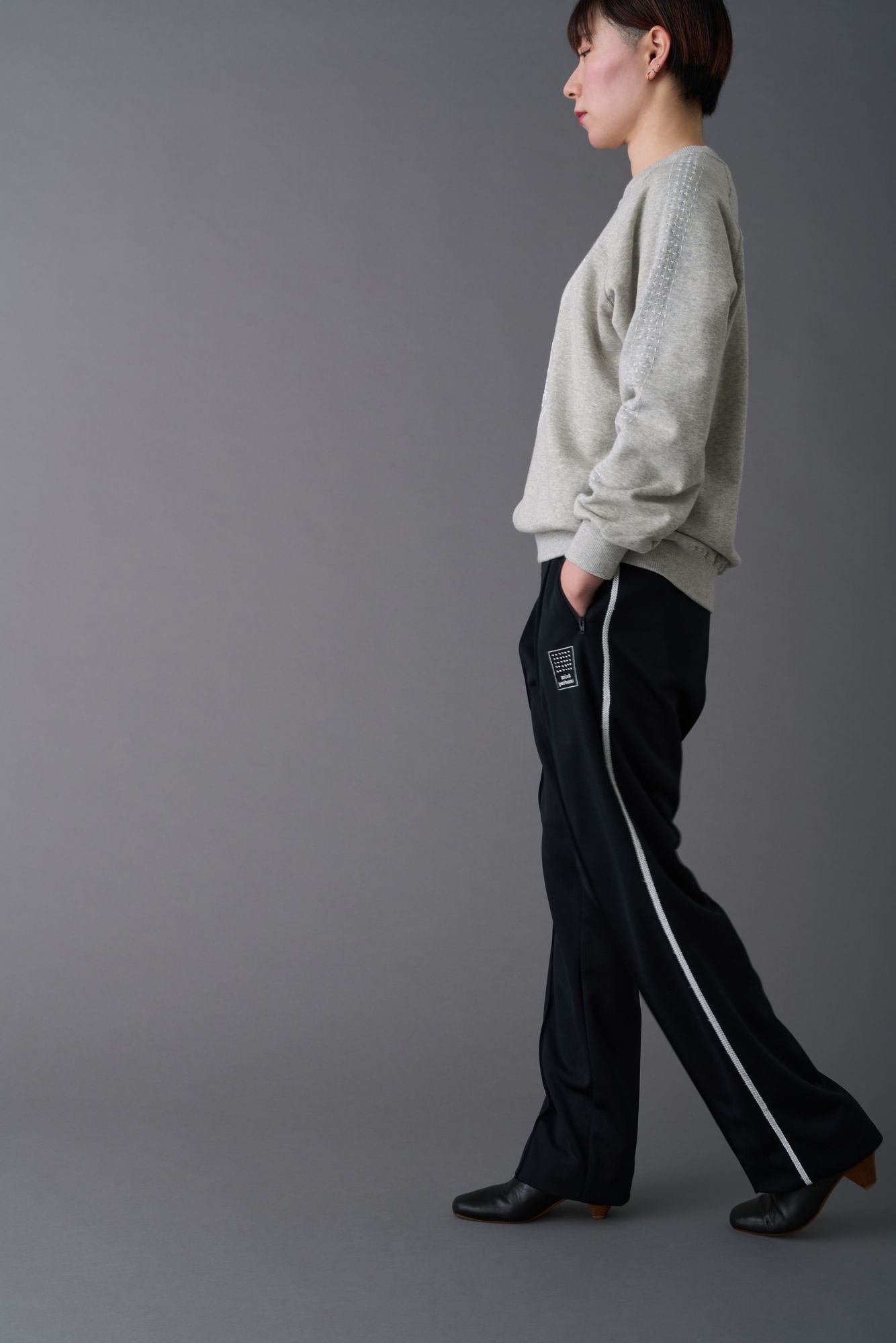 ジャージ・ミーツ・スラックス - minä perhonen