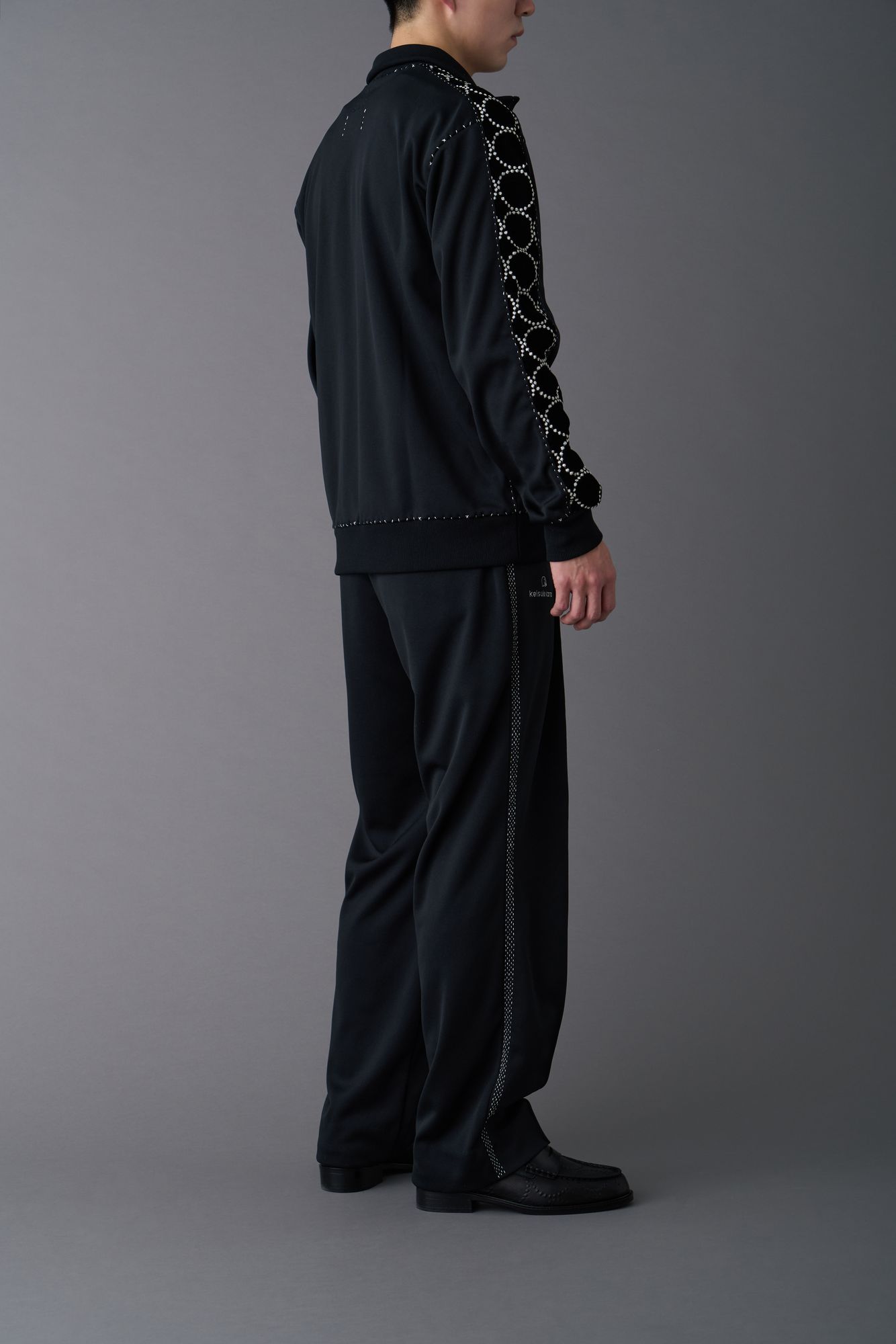 ジャージ・ミーツ・スラックス - minä perhonen