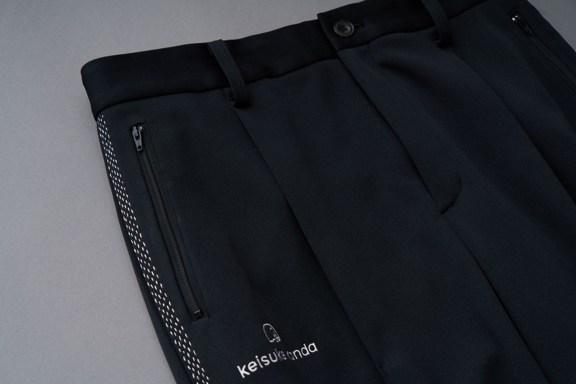 ジャージ・ミーツ・スラックス - minä perhonen