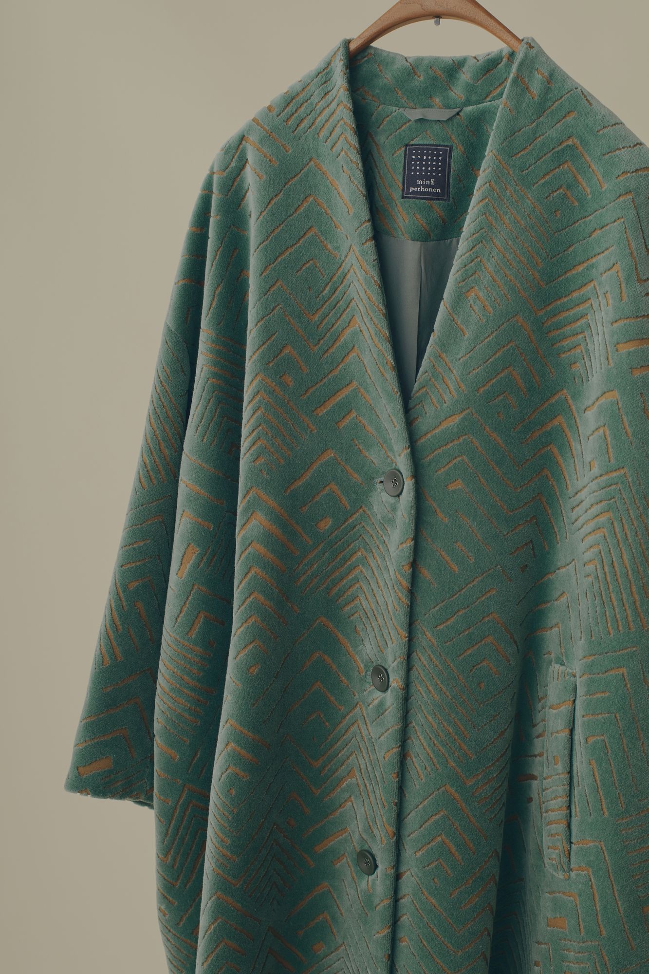 echo コート - minä perhonen