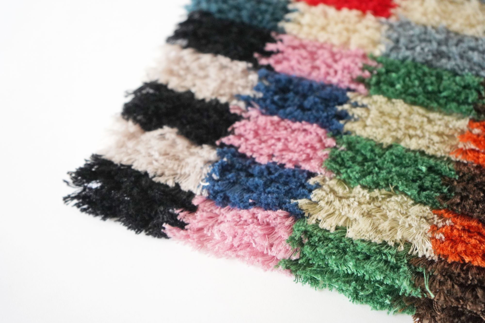 textile wall rug - minä perhonen