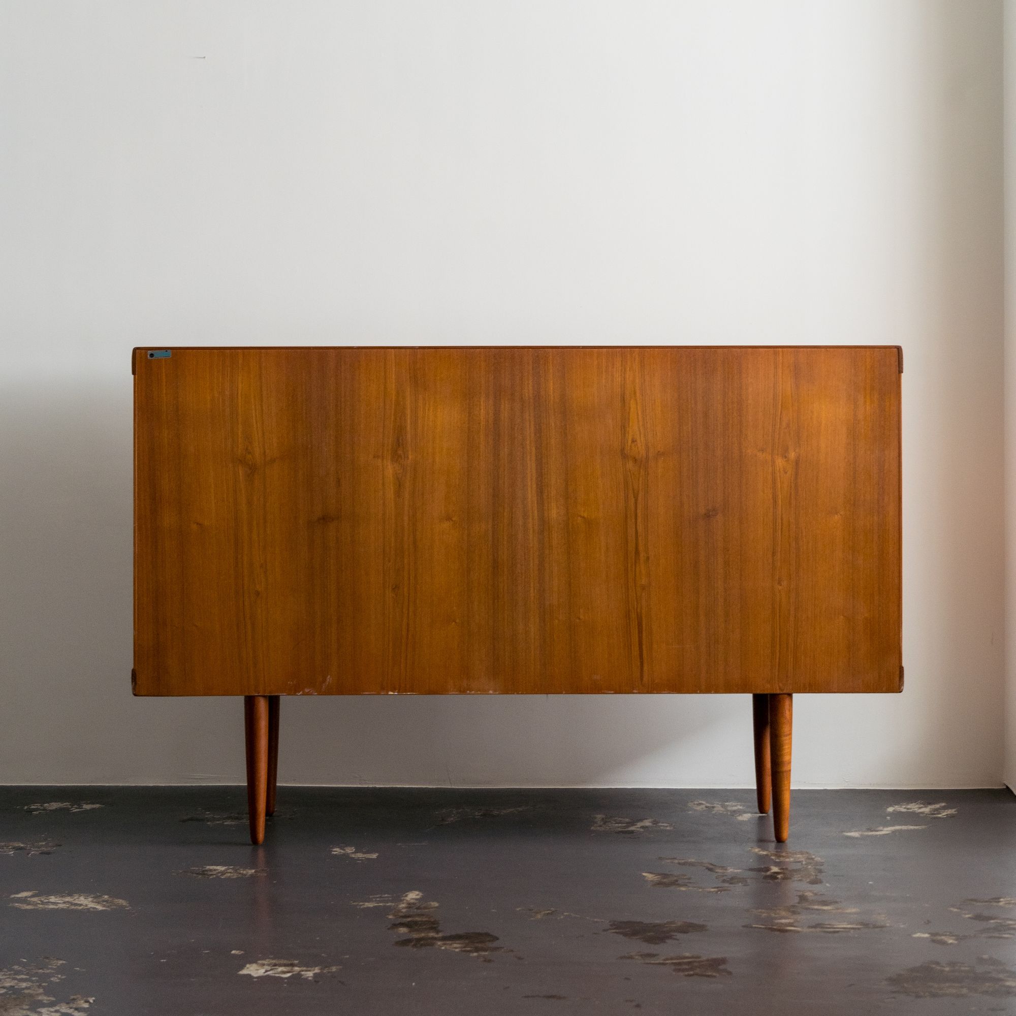 Bramin Sideboard - minä perhonen