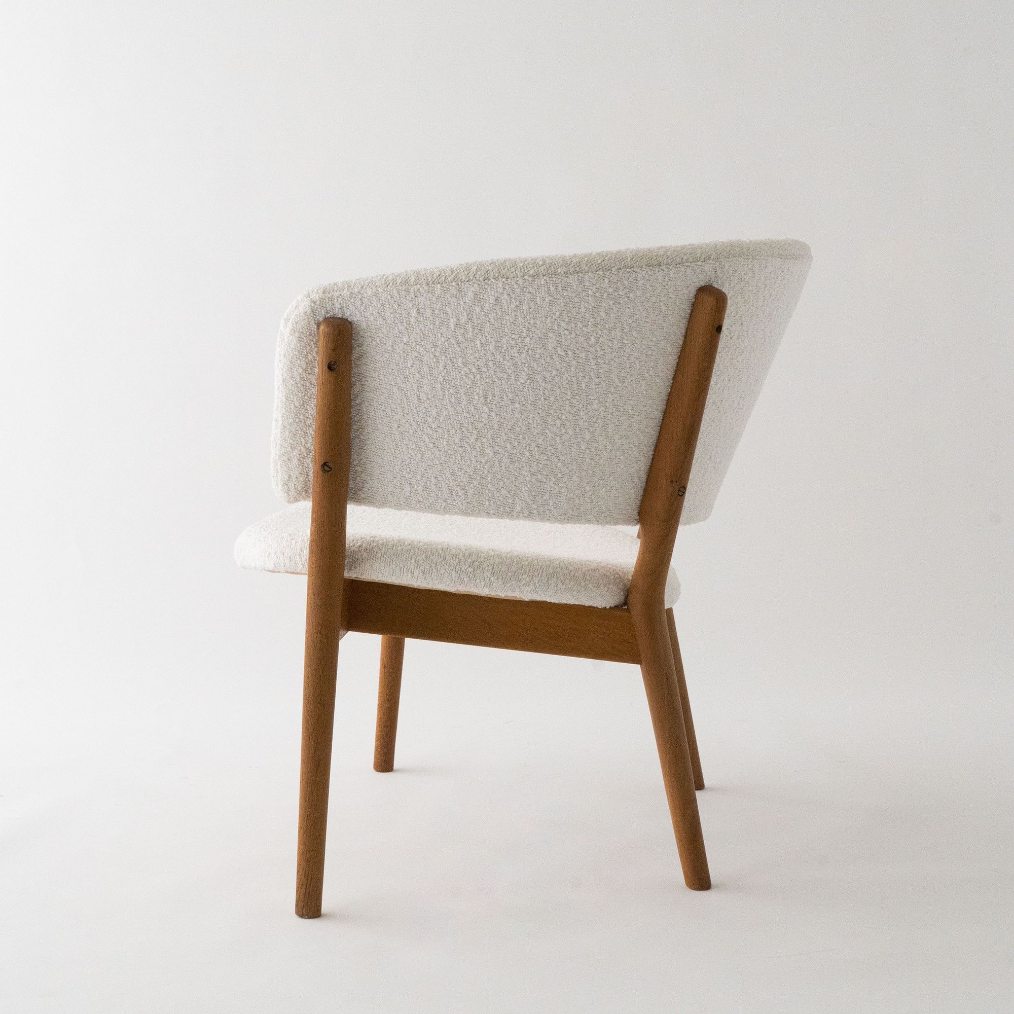 ND83 Lounge Chair - minä perhonen