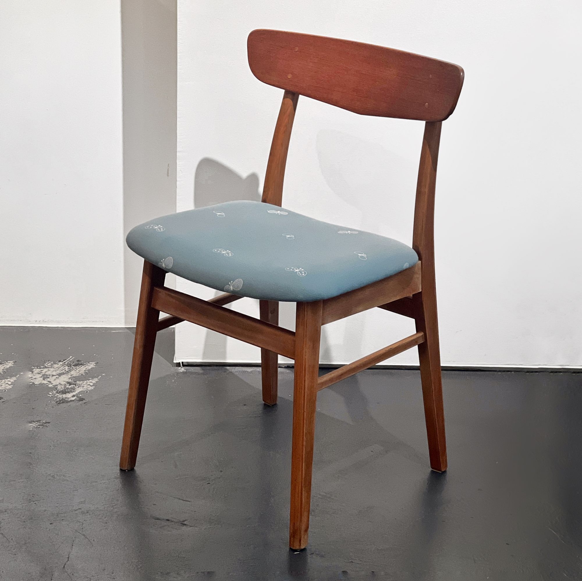 b*n様 ミナペルホネン生地使用　木製チェア　choucho choucho Dining Chair - minä perhonen