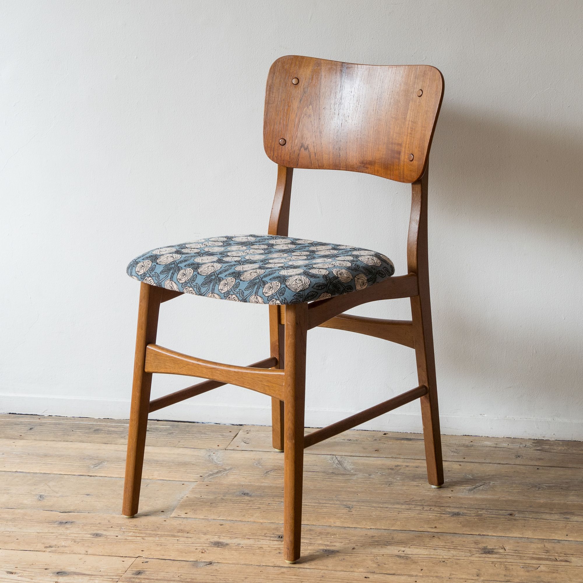 ダイニングチェアー　ウィンザーチェア　アンティーク椅子 ミナペルホネン好きさんへ rosy Dining Chair - minä perhonen