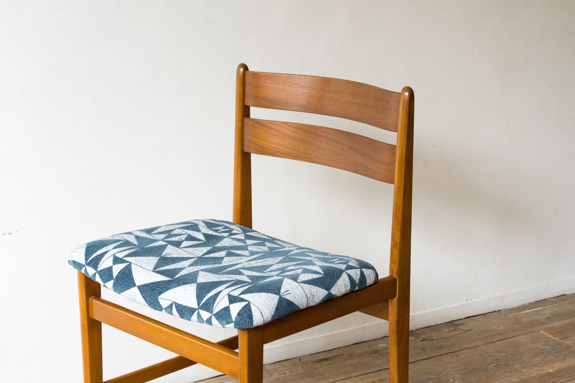 perhonen puzzle Dining Chair - minä perhonen