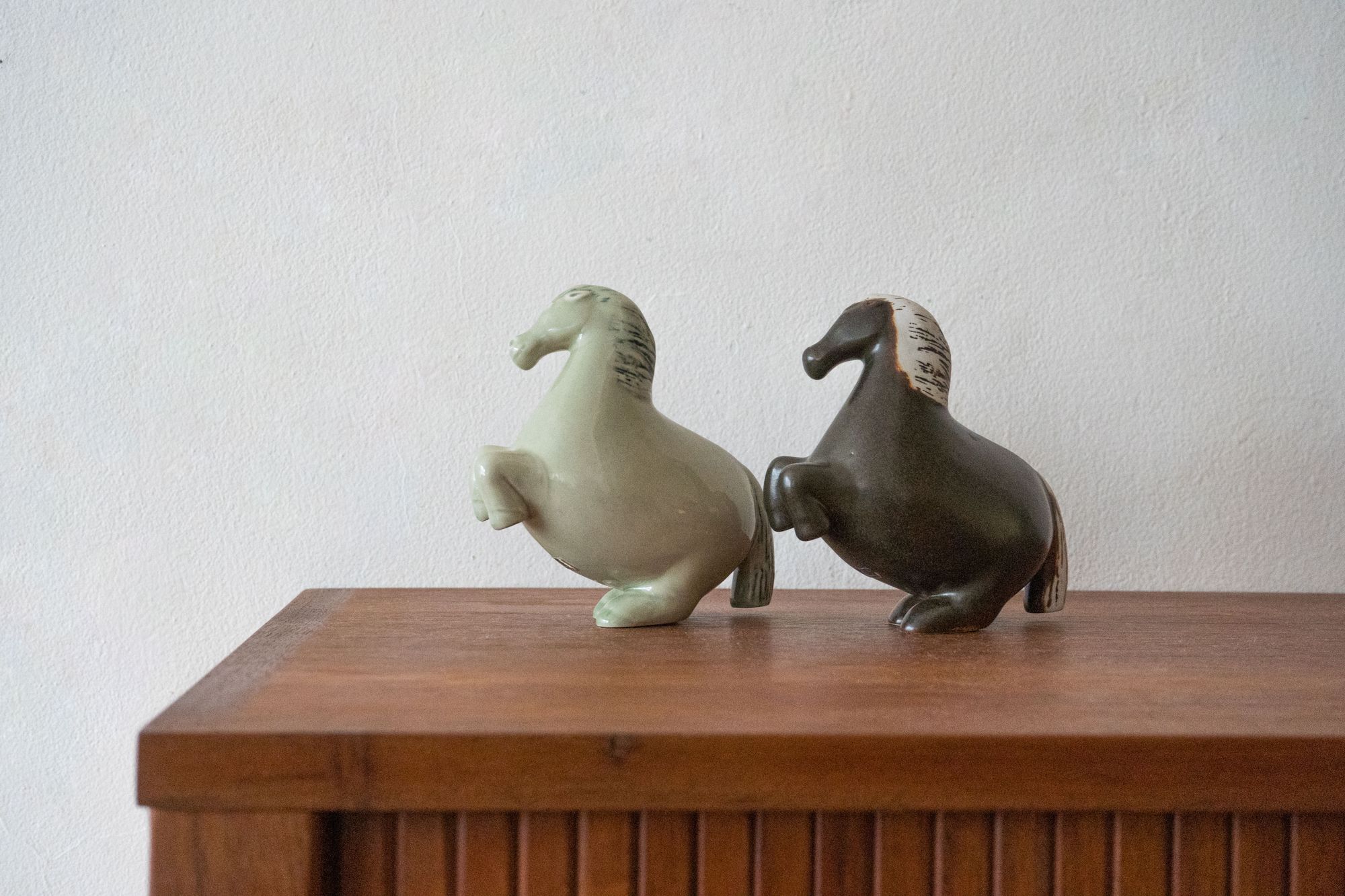 Figurine Horse White - minä perhonen
