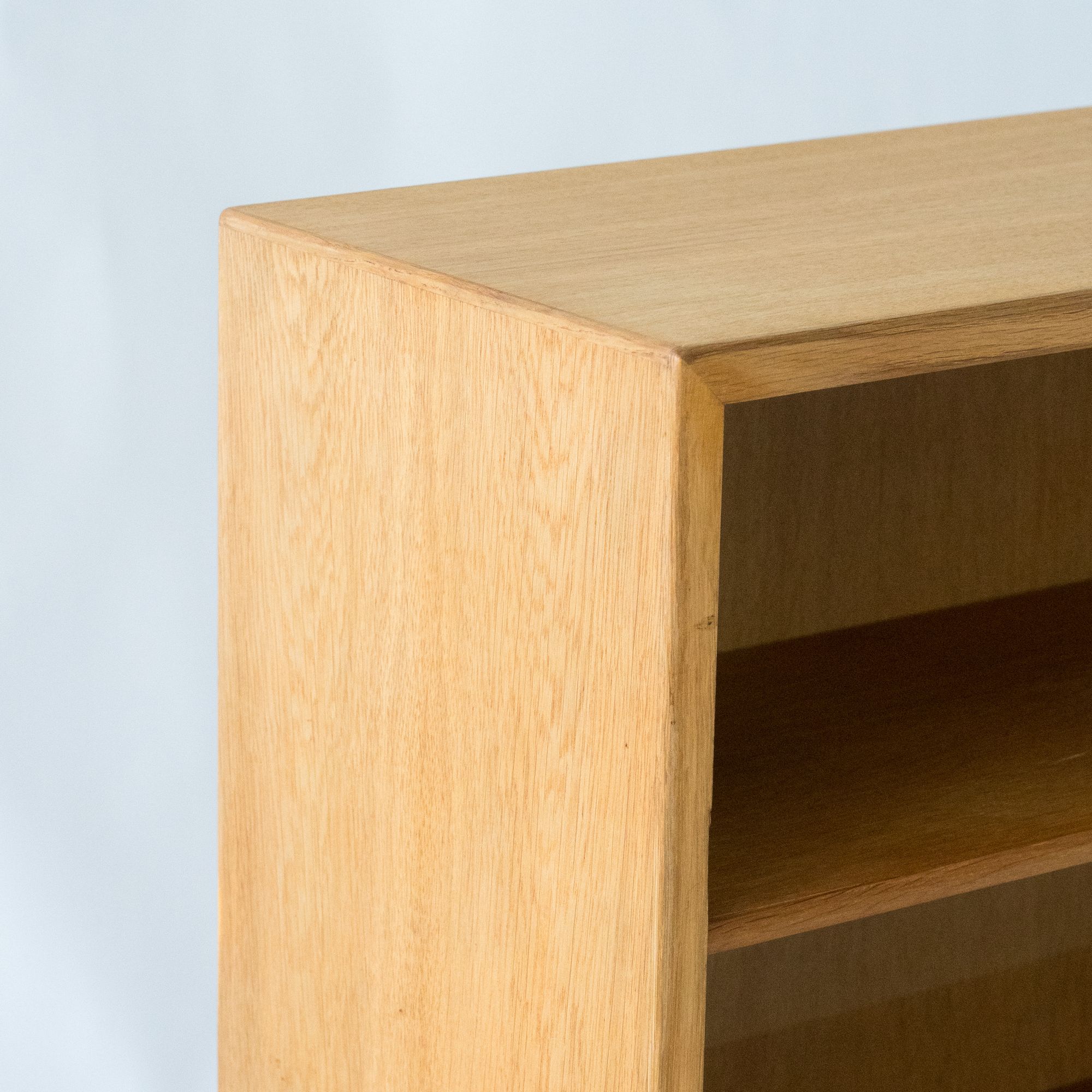 Book Shelf Model 152 - minä perhonen
