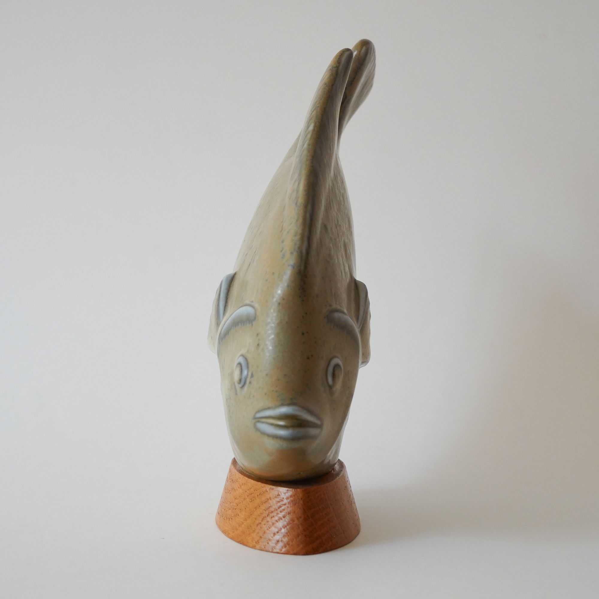 Rörstrand Fish - minä perhonen