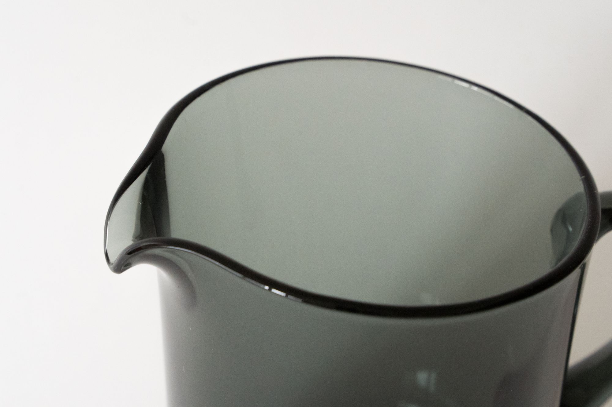 5601 Pitcher - minä perhonen