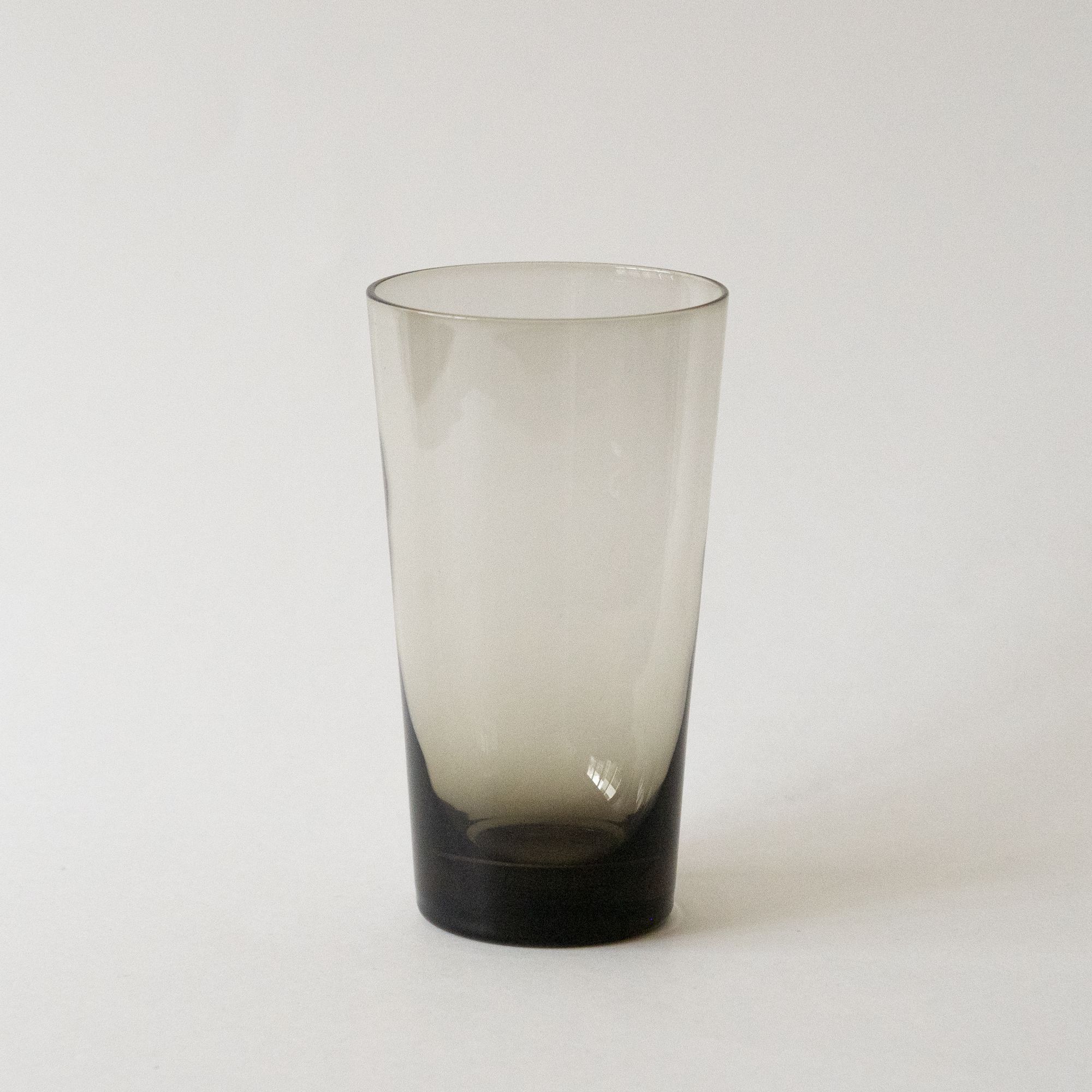 Vase / Tumbler - minä perhonen
