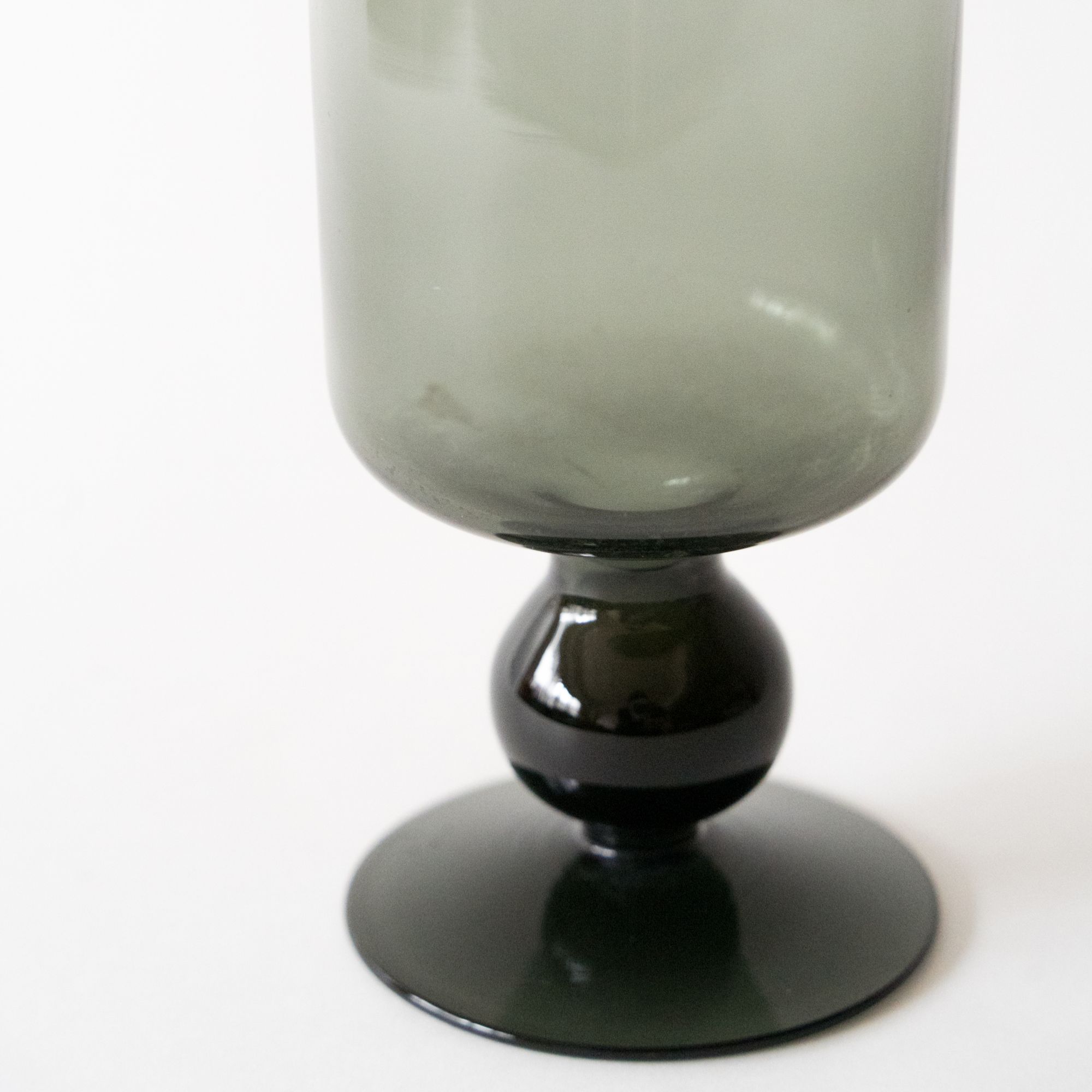 3407 Vase - minä perhonen
