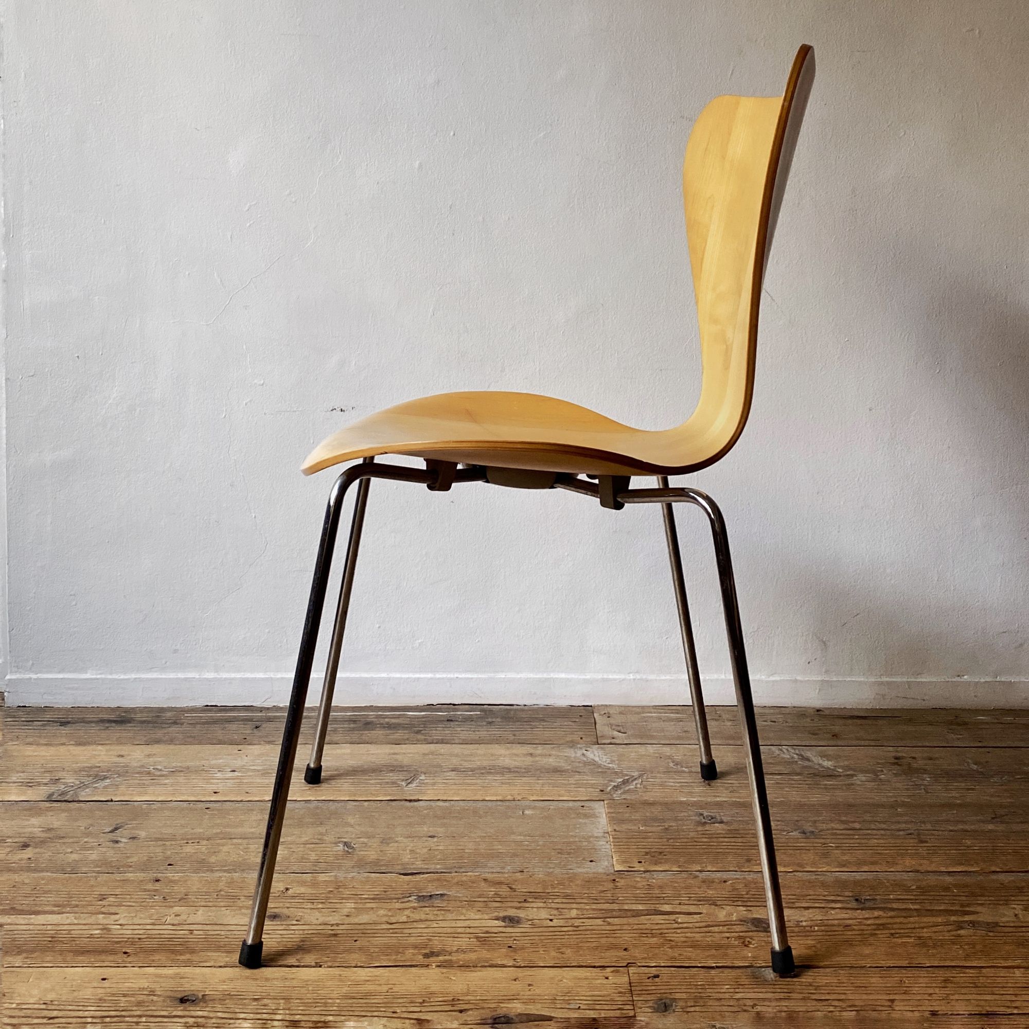 セブンチェア✖️ミナペルホネン　椅子　FRITZ HANSEN フリッツ・ハンセン Seven Chair Black Leather - minä perhonen
