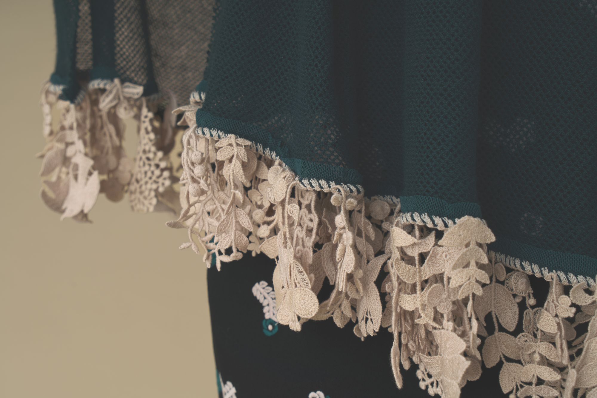 Alice ミナペルホネントップス calmati フォレストパレード forest