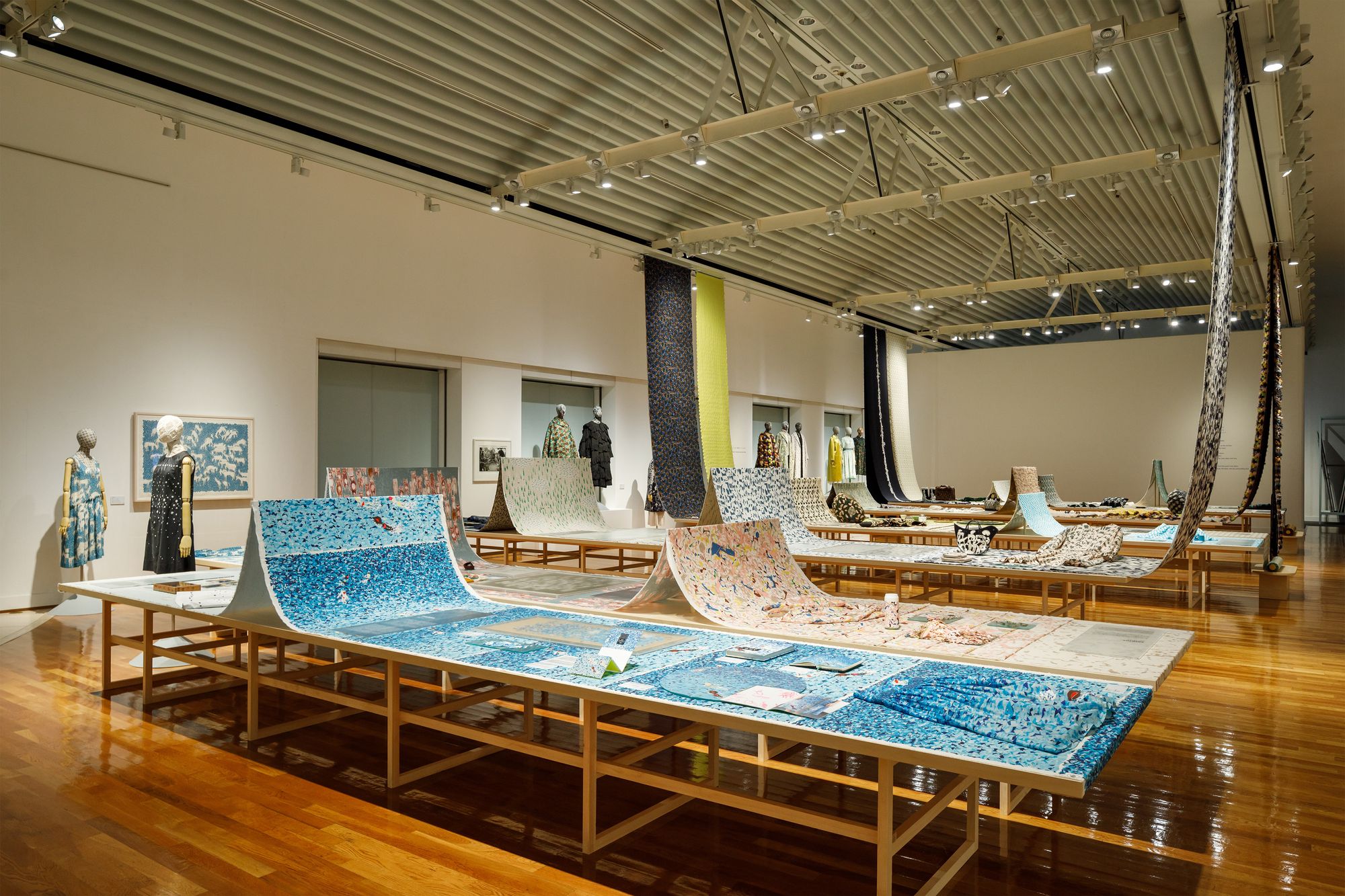 TSUGU minä perhonen Exhibition - minä perhonen