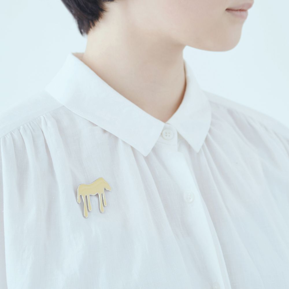 liquide “horse” ブローチ - minä perhonen