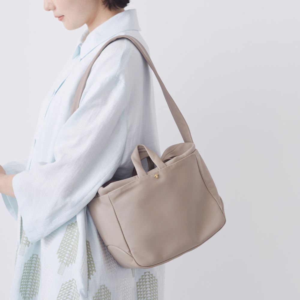 kostea bag - minä perhonen