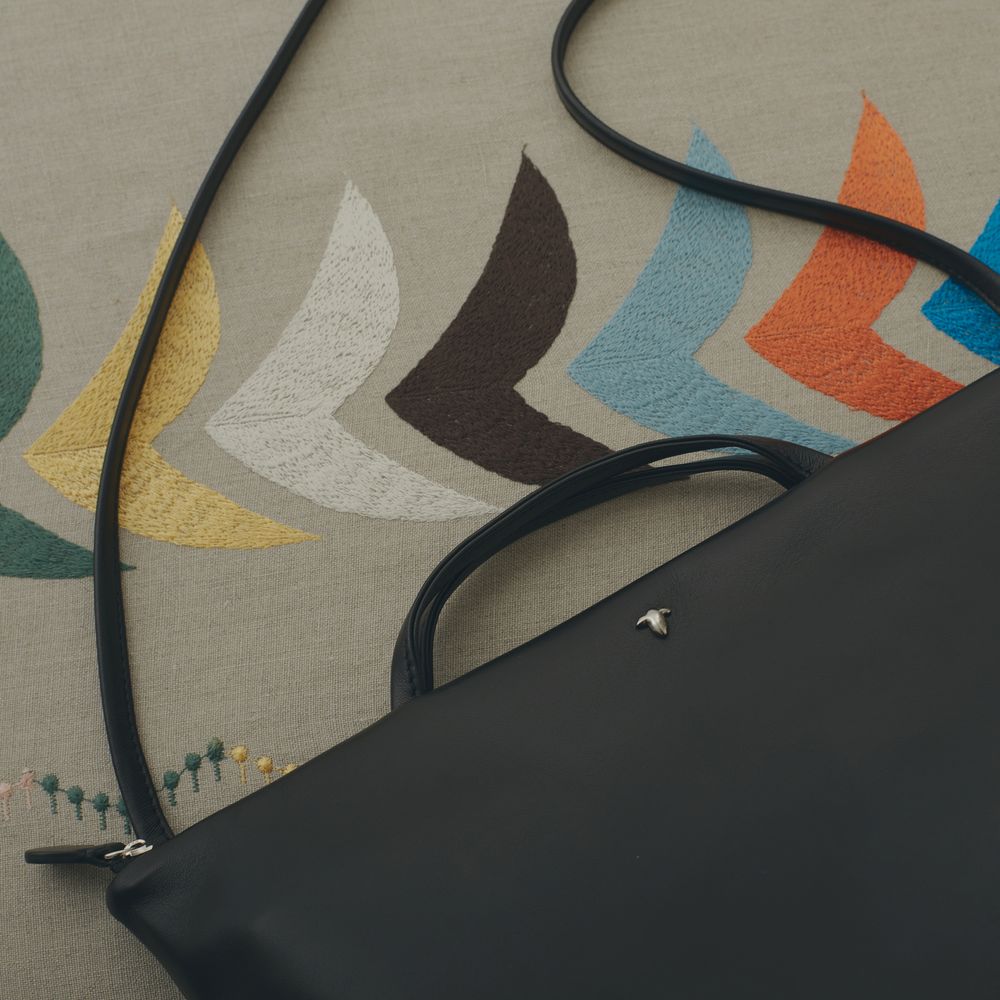 【匿名配送】ミナペルホネン　スカート　直営店限定　鳥モチーフ 匿名配送】ミナペルホネン スカート 直営店限定 鳥モチーフ 匿名配送