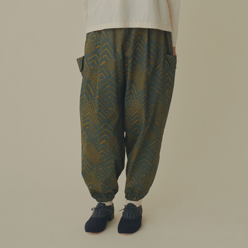 MINÄ PERHONEN オリーブ刺繍パンツ MINÄ PERHONEN オリーブ刺繍パンツ