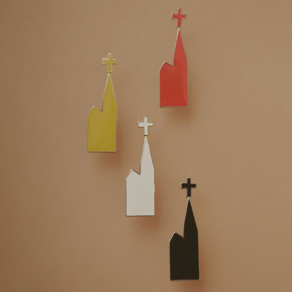 forest village ピンブローチ - minä perhonen